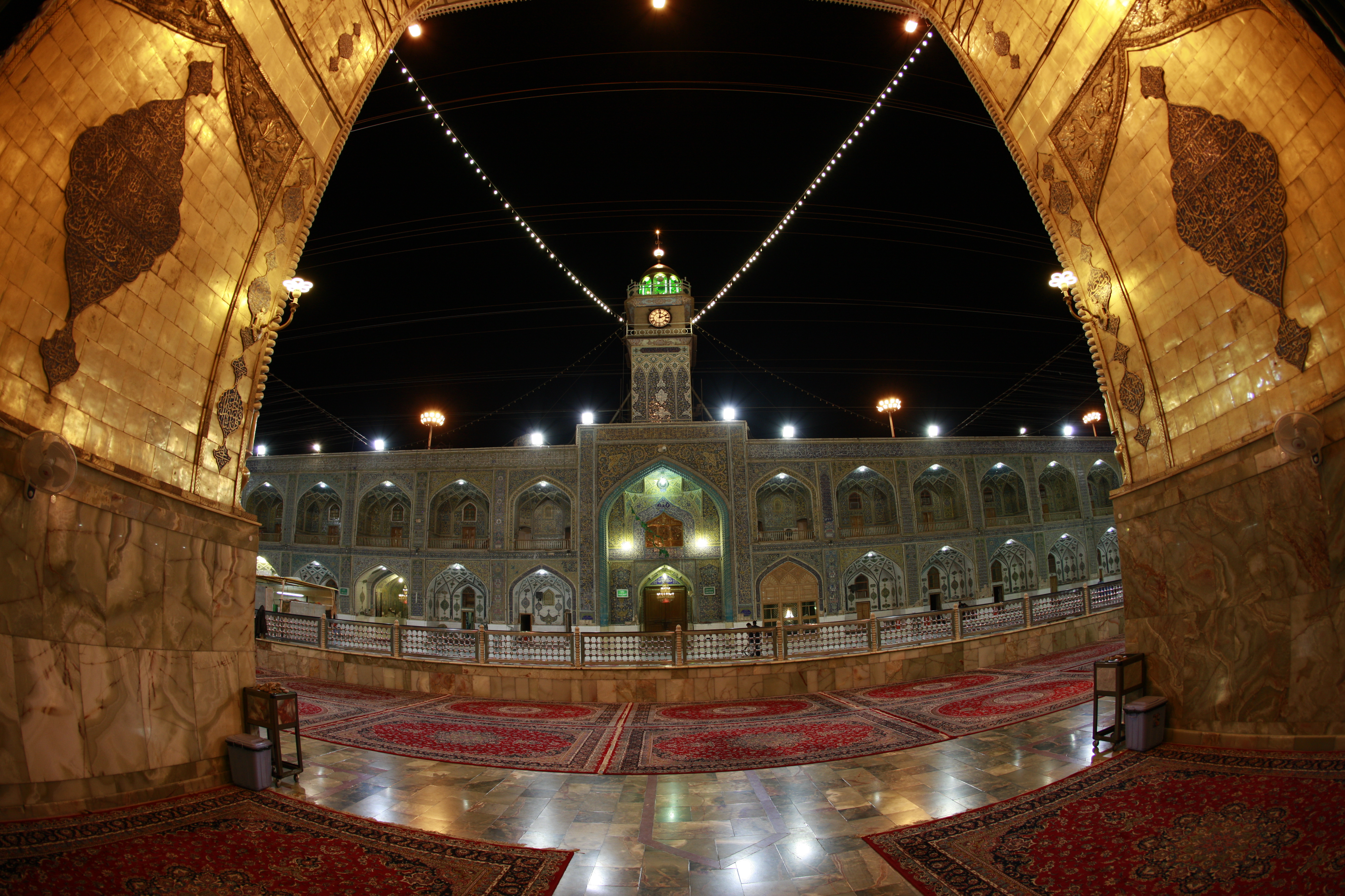 ساعة حرم الإمام علي (عليه السلام)