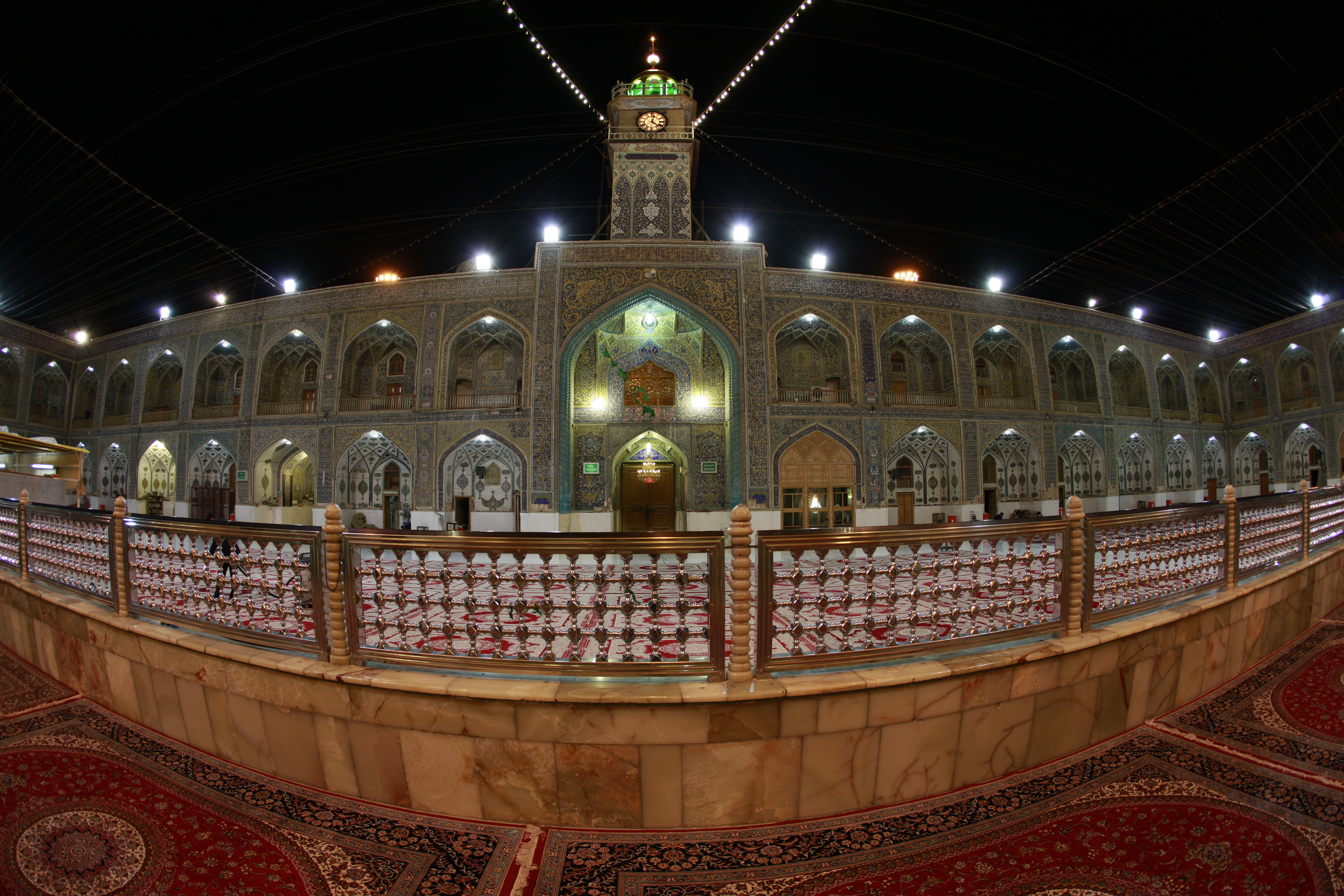 ساعة حرم الإمام علي (عليه السلام)
