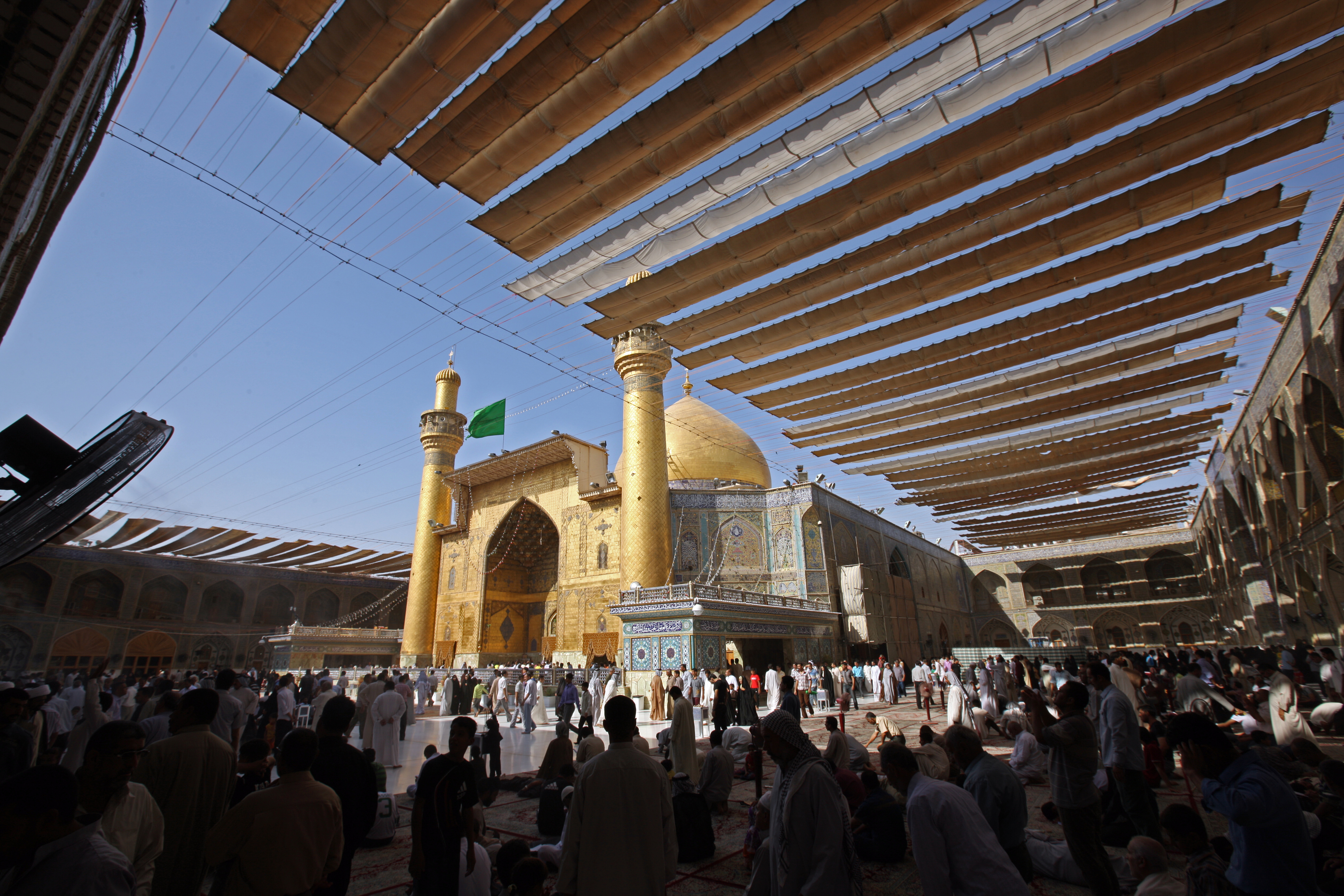 مرقد الامام علي (عليه السلام))
