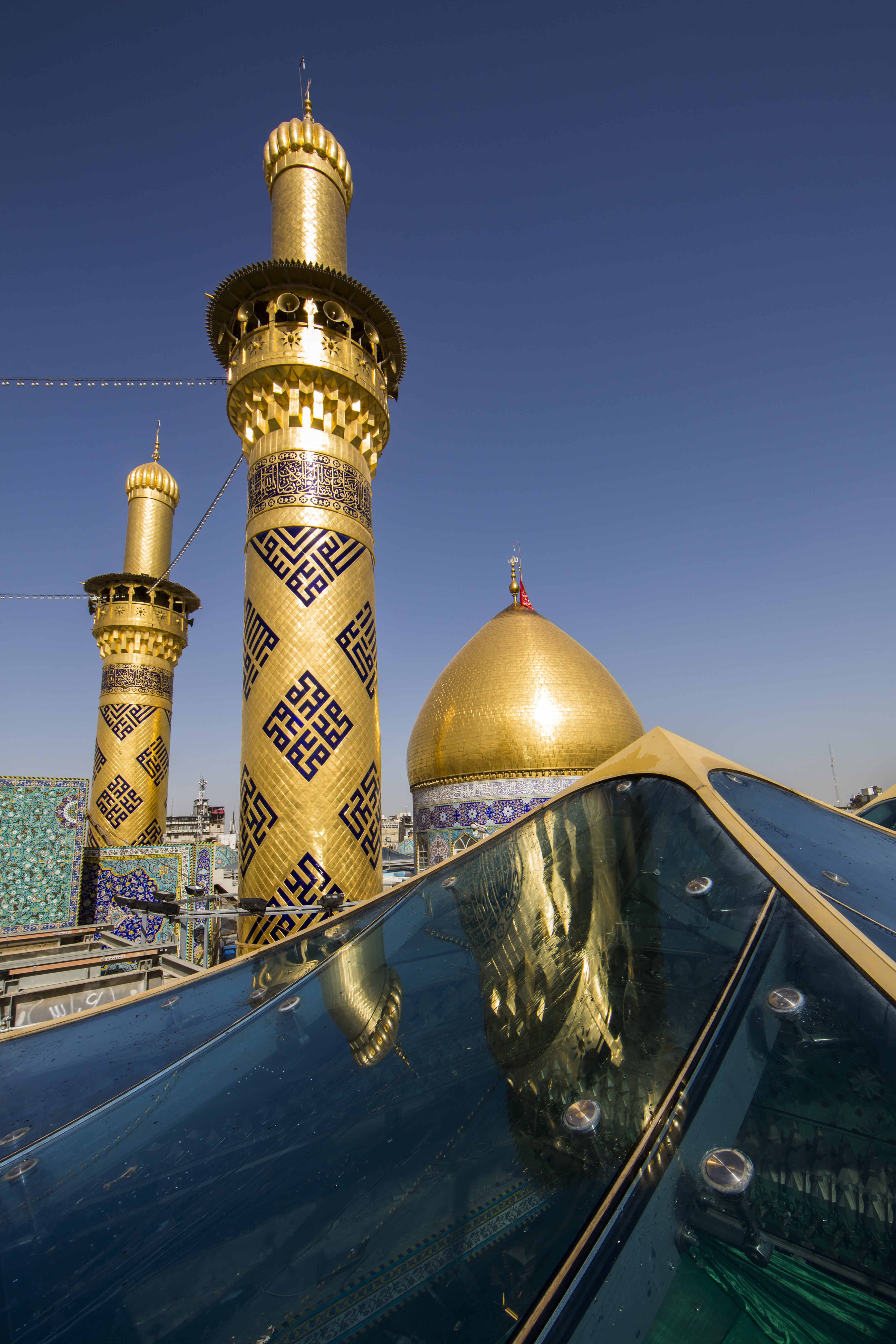 منائر وقبة ابي الفضل العباس (عليه السلام)