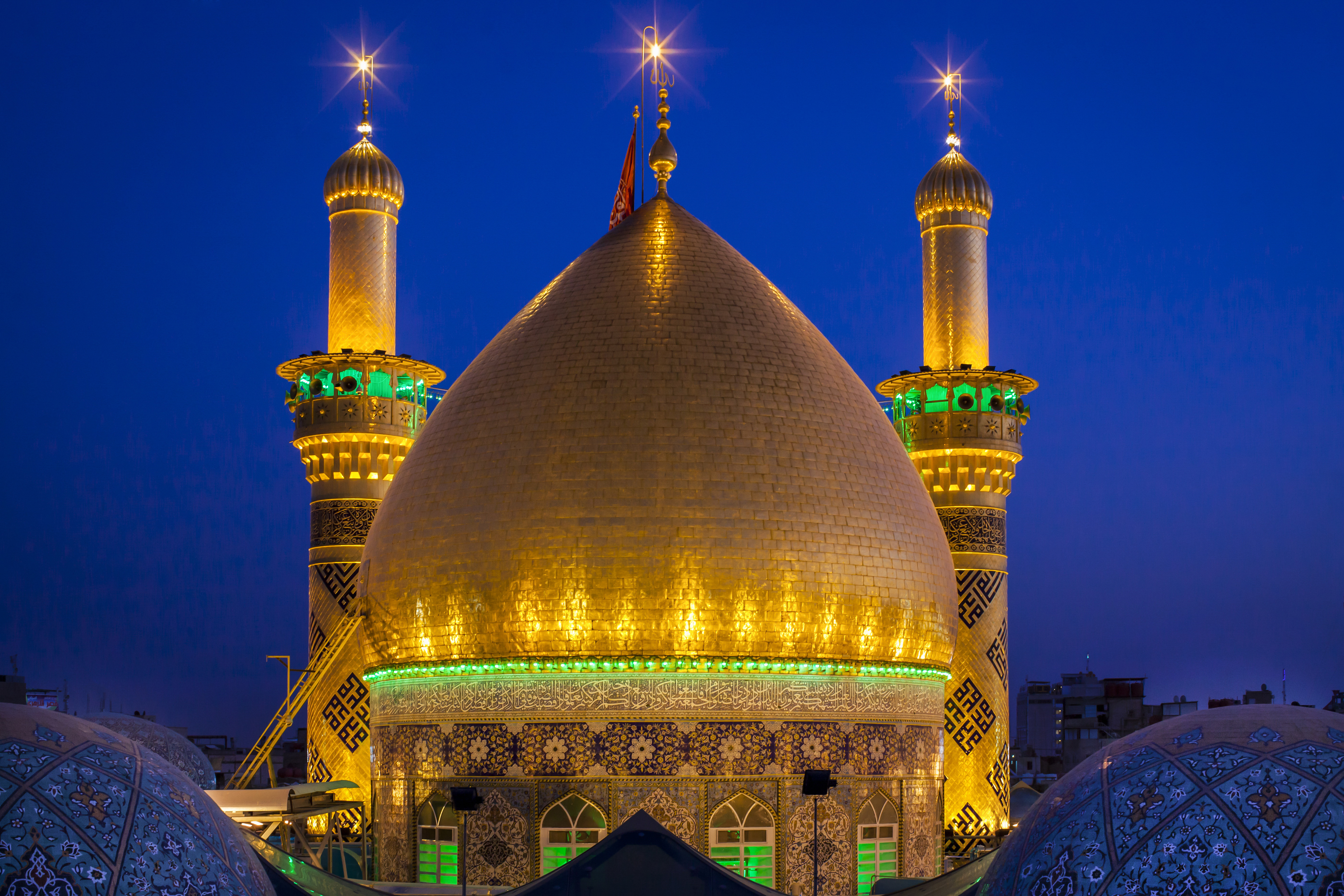 منائر وقبة ابي الفضل العباس (عليه السلام)