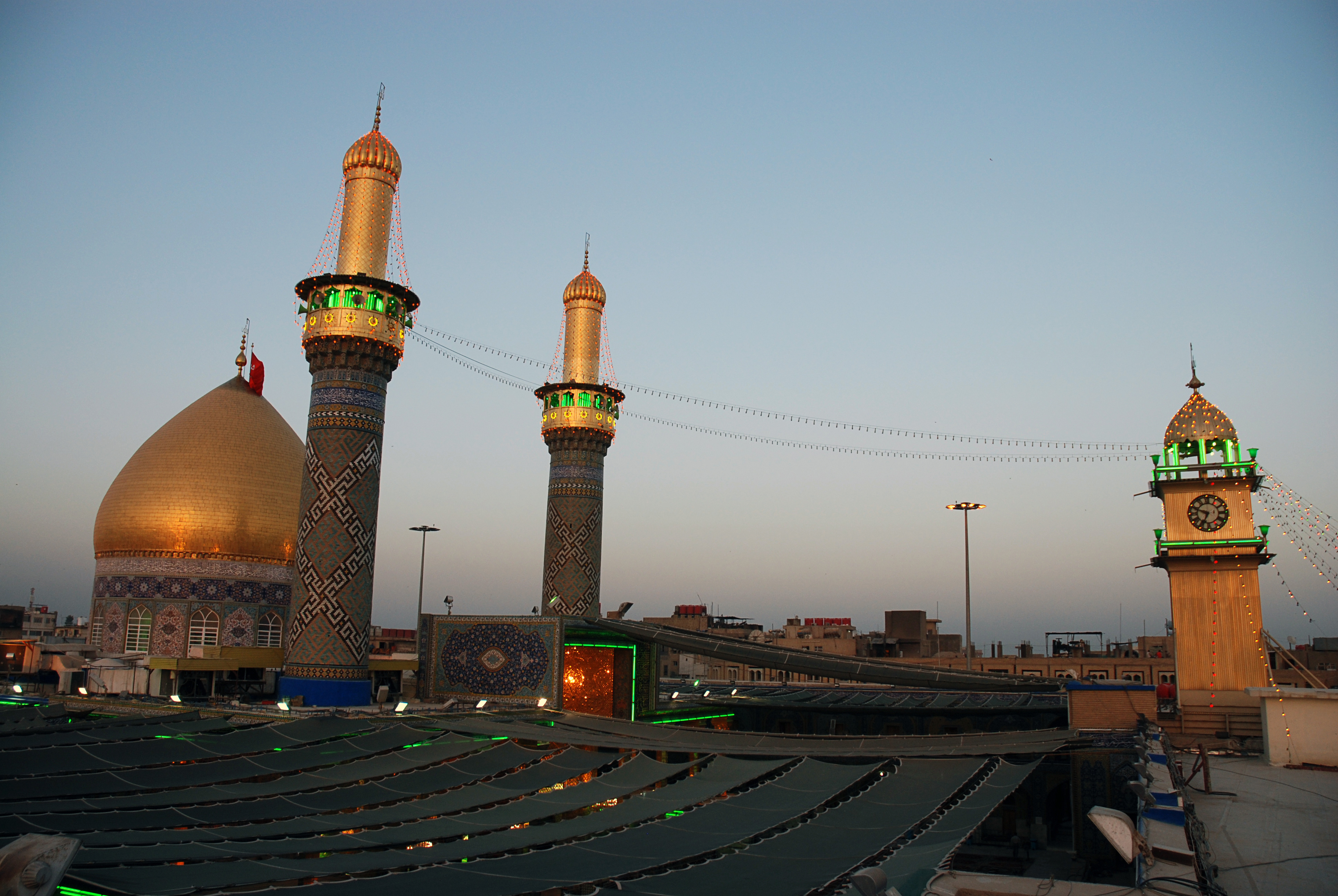 منائر  وقبة ابي الفضل العباس (عليه السلام)