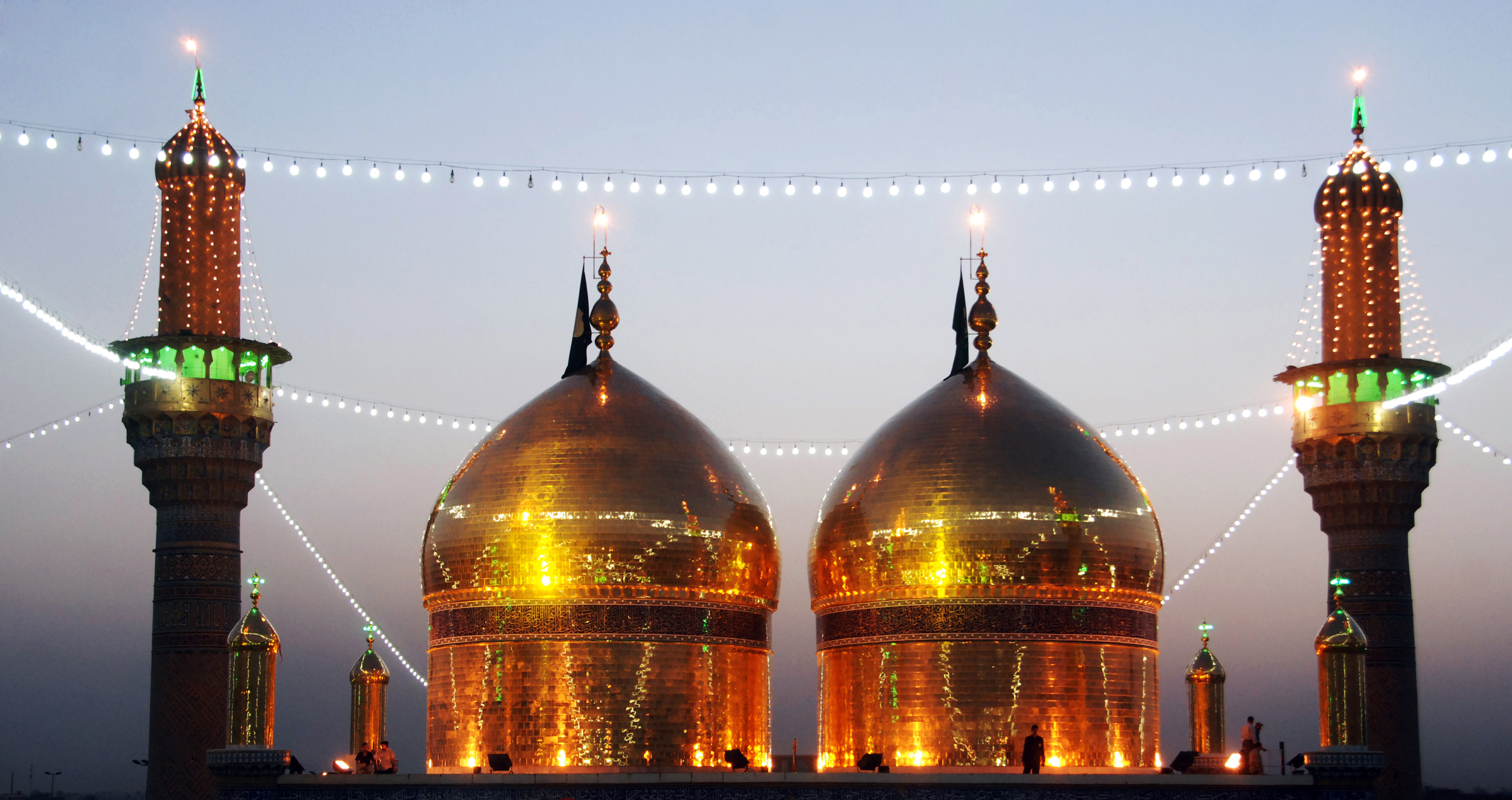 منائر  وقبب االاماميين الكاظمين (عليهم السلام)