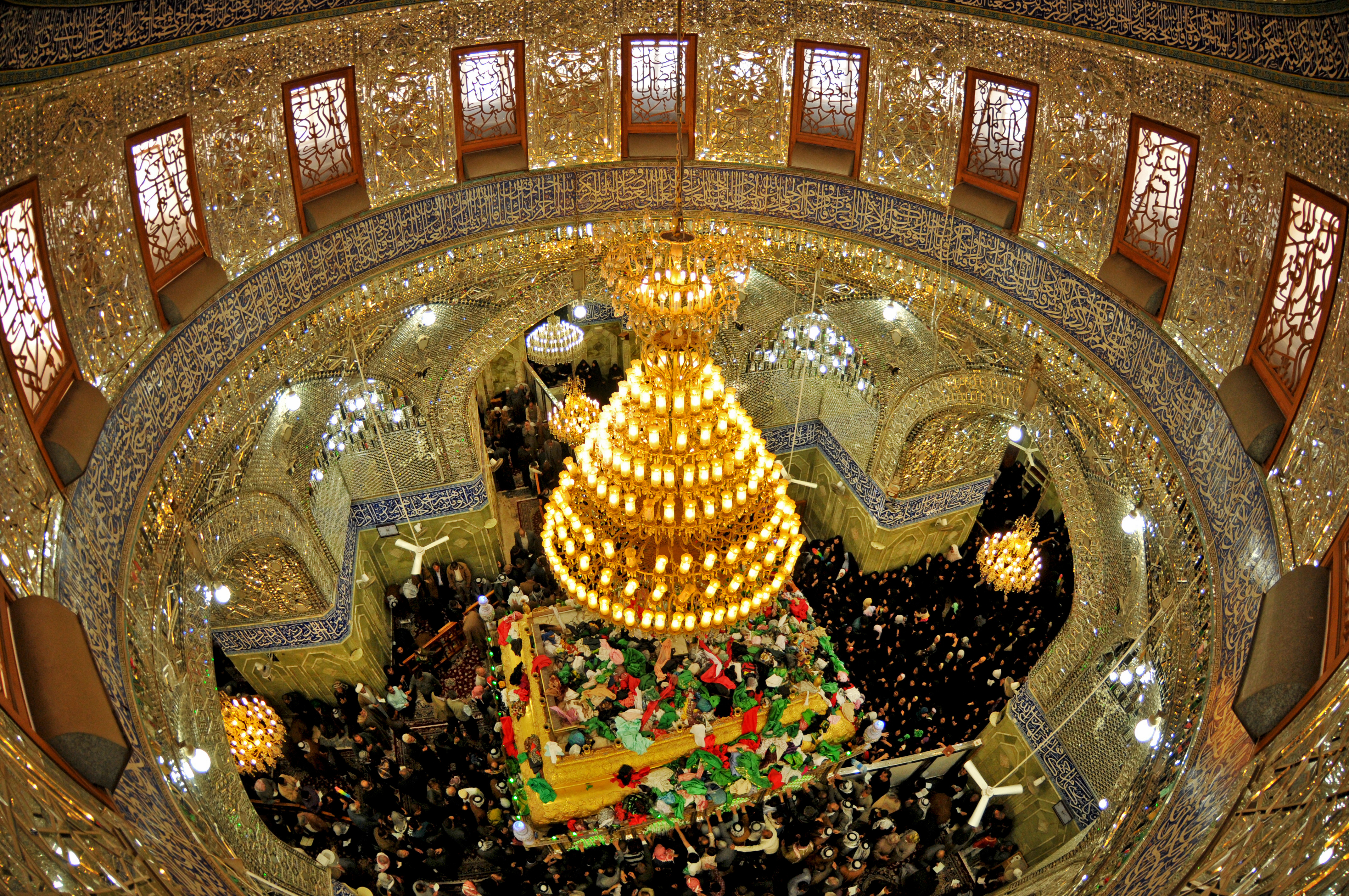 ضريح الامام العباس (عليه السلام))