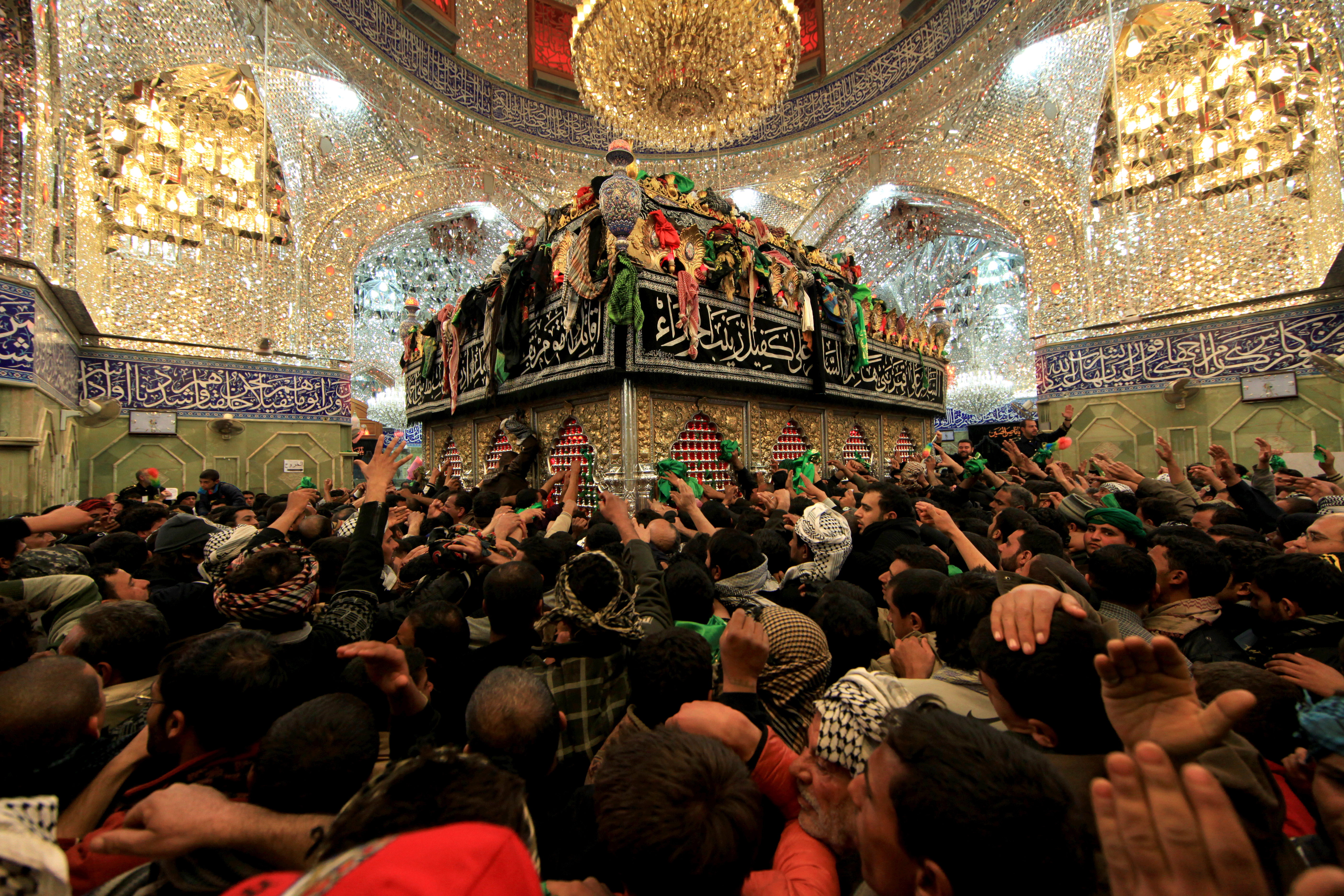 ضريح الامام العباس (عليه السلام))