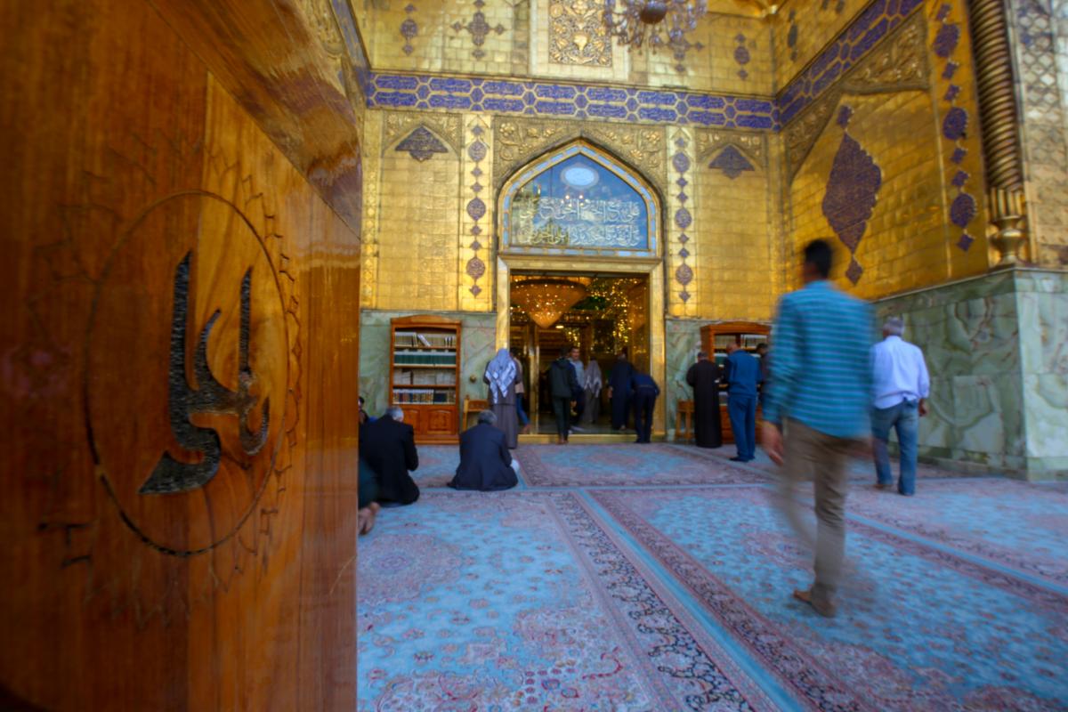 مرقد الامام علي (عليه السلام))