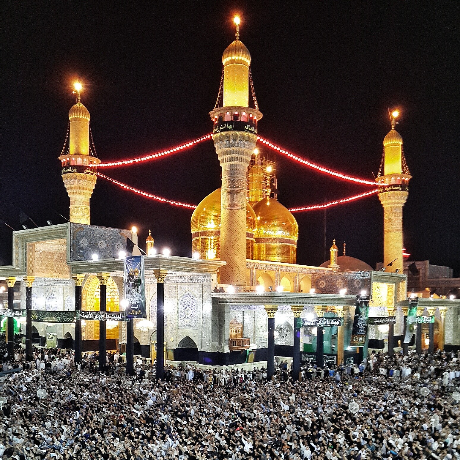 مرقد الاماميين الكاظمين(عليهم السلام)