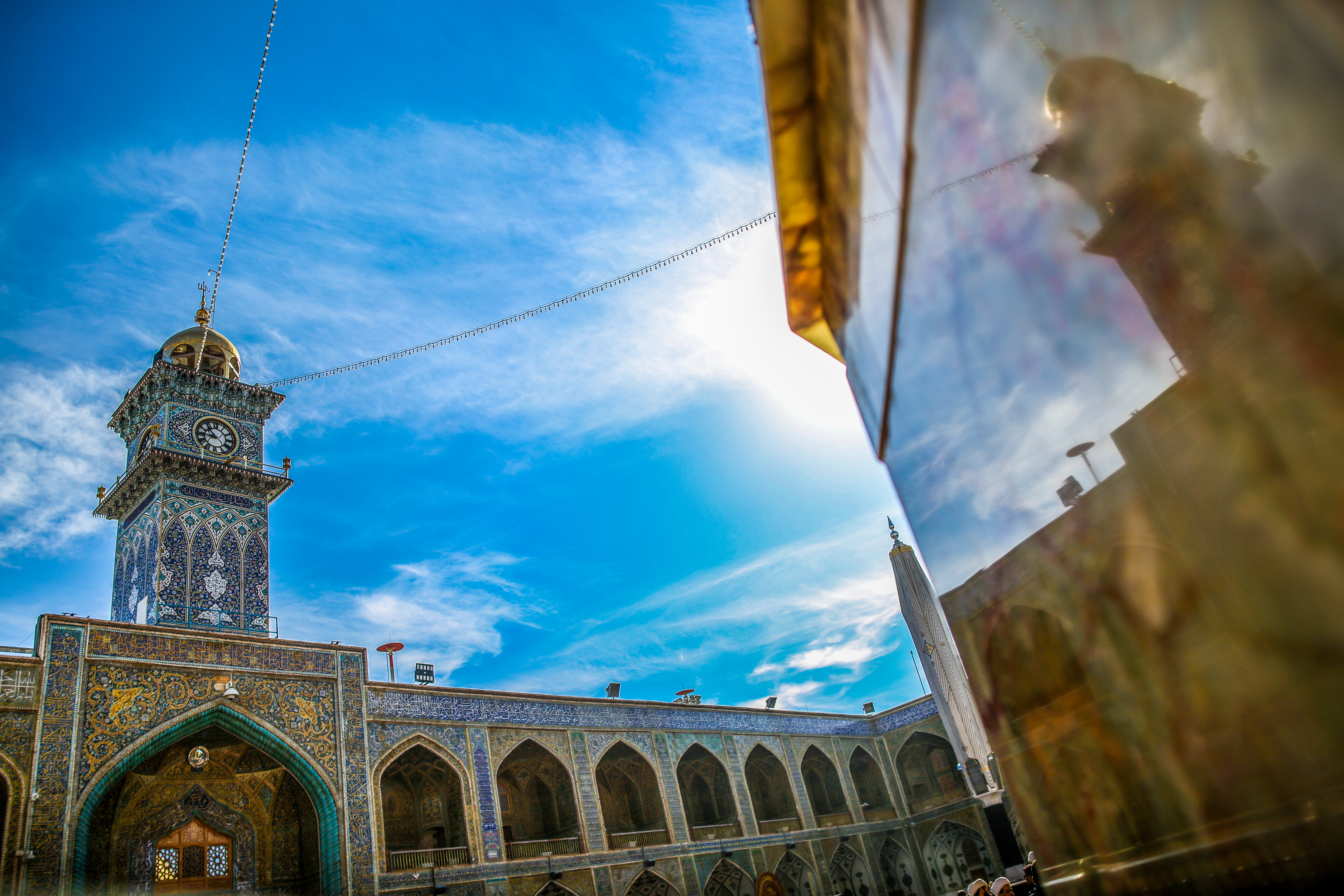 ساعة حرم  الإمام علي (عليه السلام)