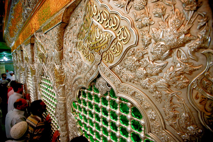 ضريح الإمام الحسين (عليه السلام)