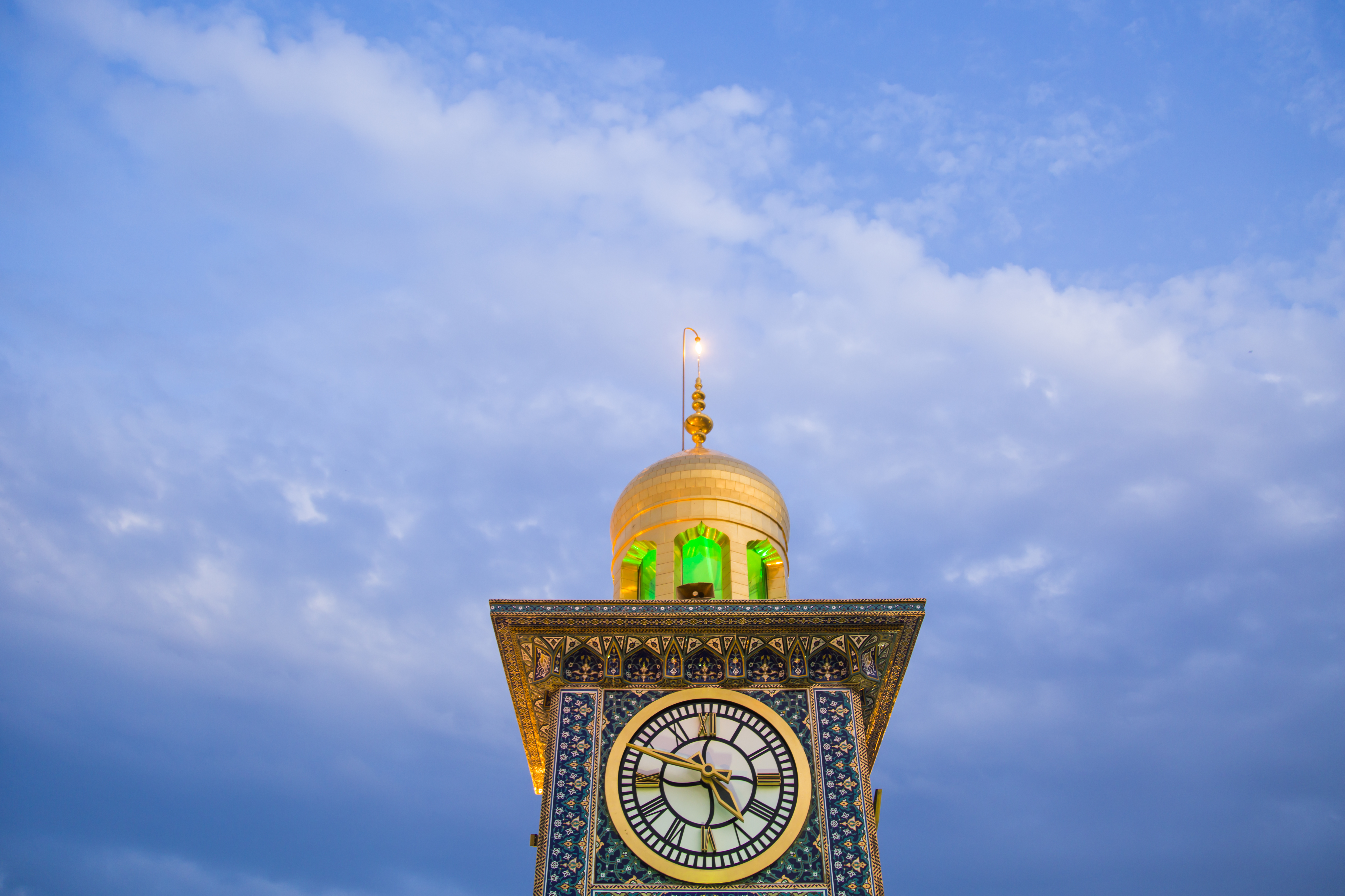 ساعة حرم الإمام الحسين (عليه السلام)