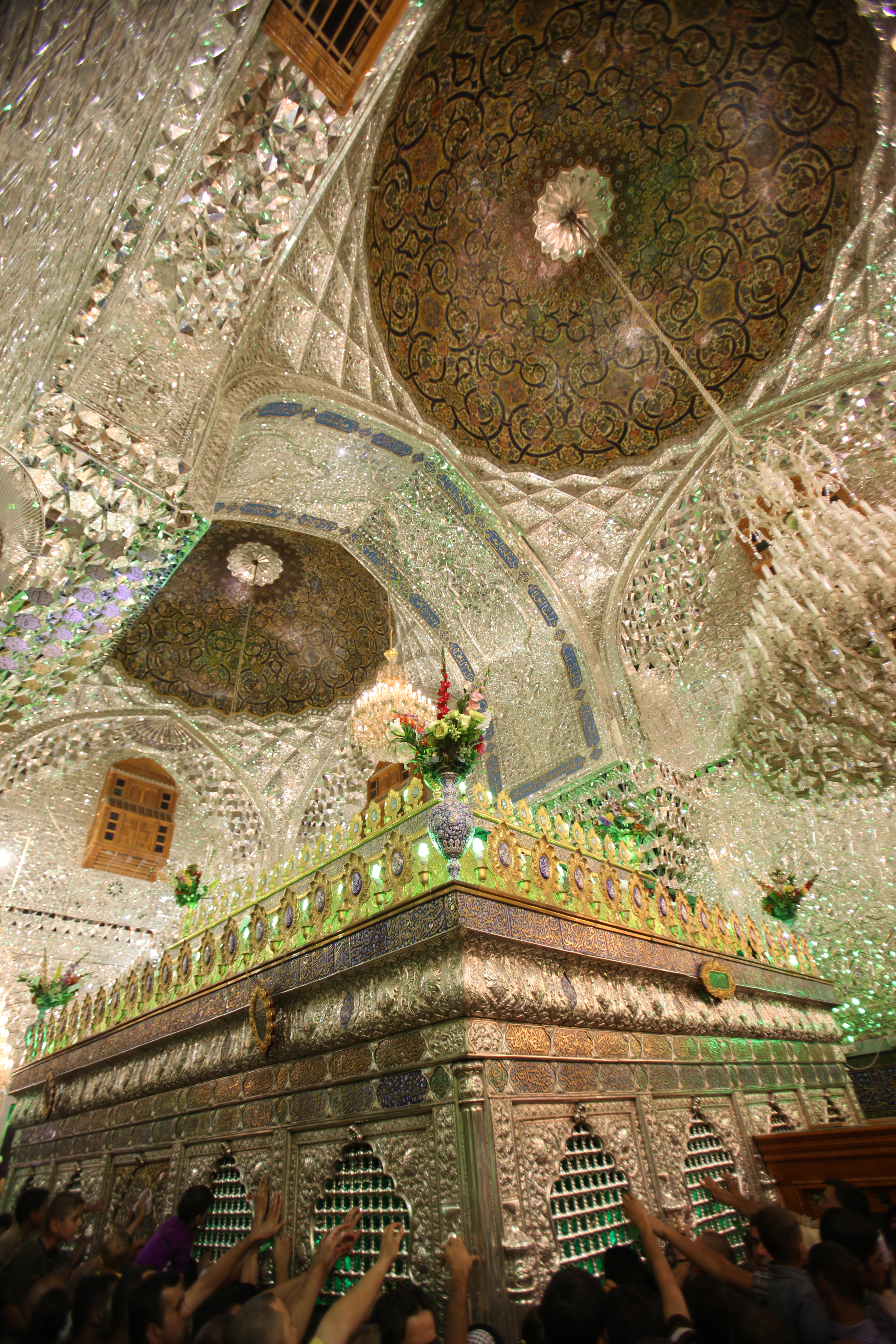 ضريح الامام العباس(عليه السلام)