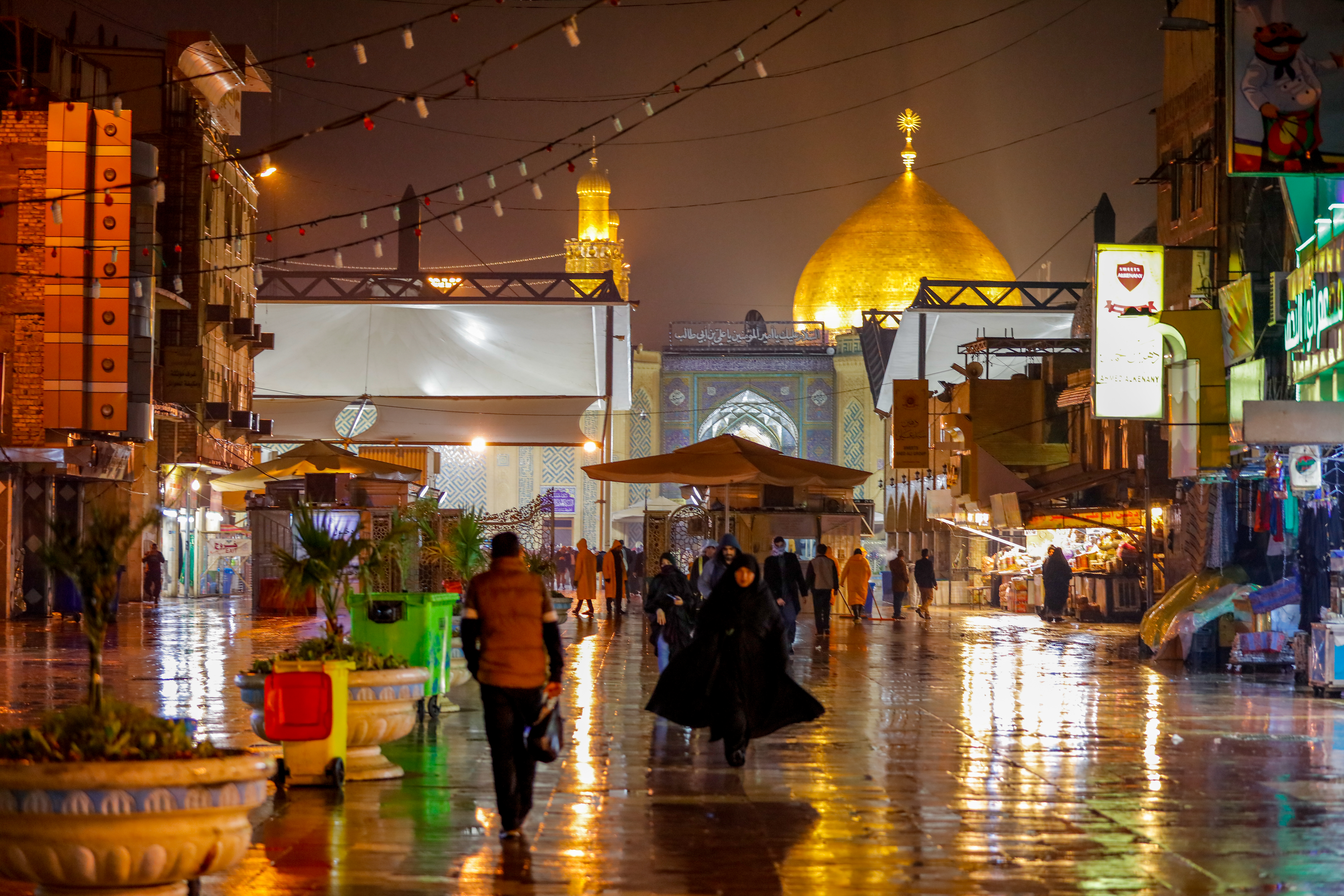 مرقد الامام علي (عليه السلام))