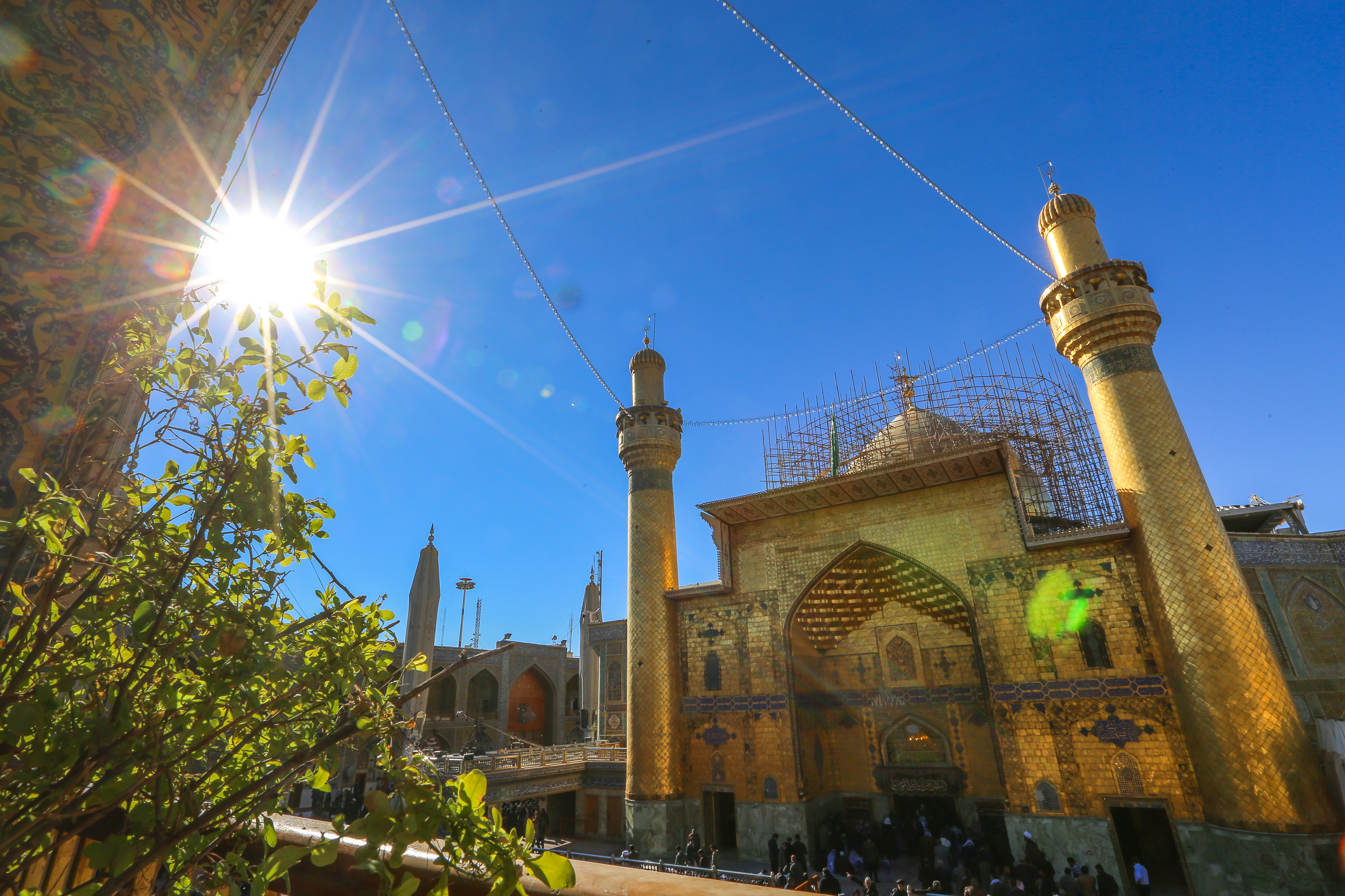 مرقد الامام علي (عليه السلام))