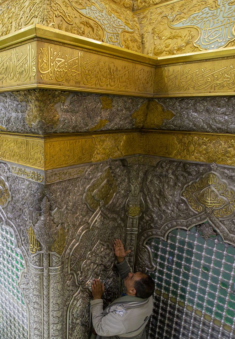 ضريح الامام الحسين (عليه السلام)