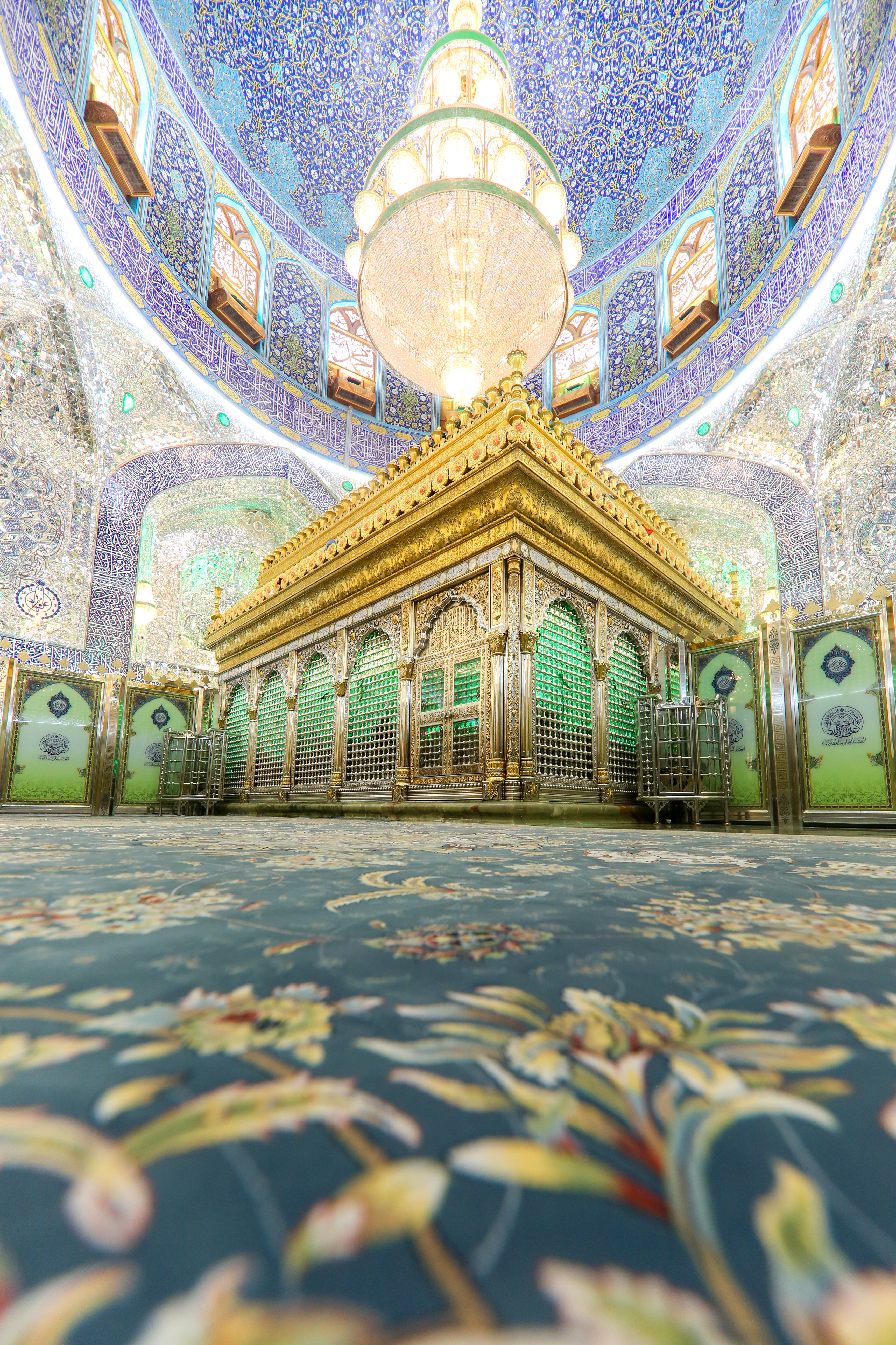 ضريح الامام علي (عليه السلام)