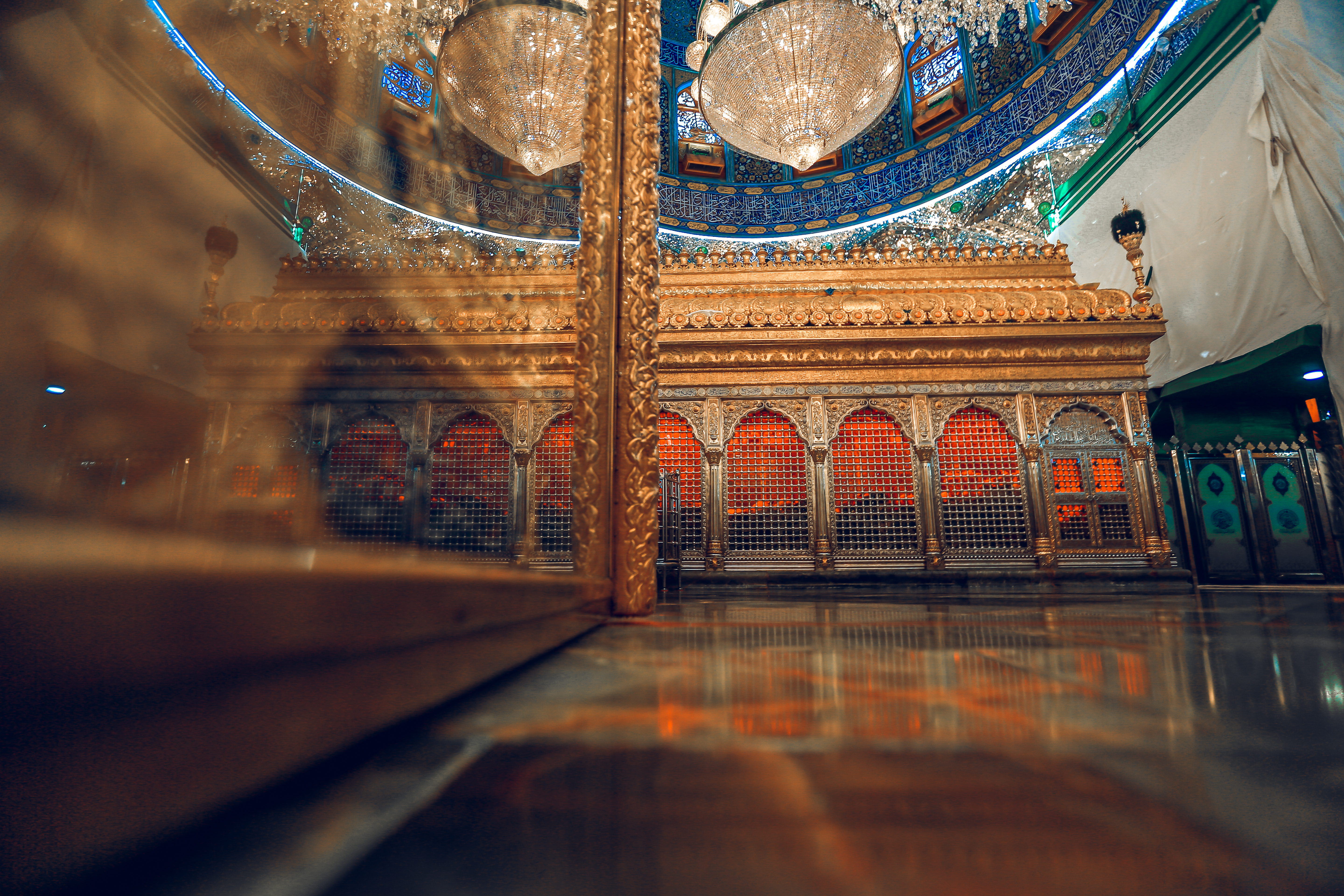 ضريح الامام علي (عليه السلام)