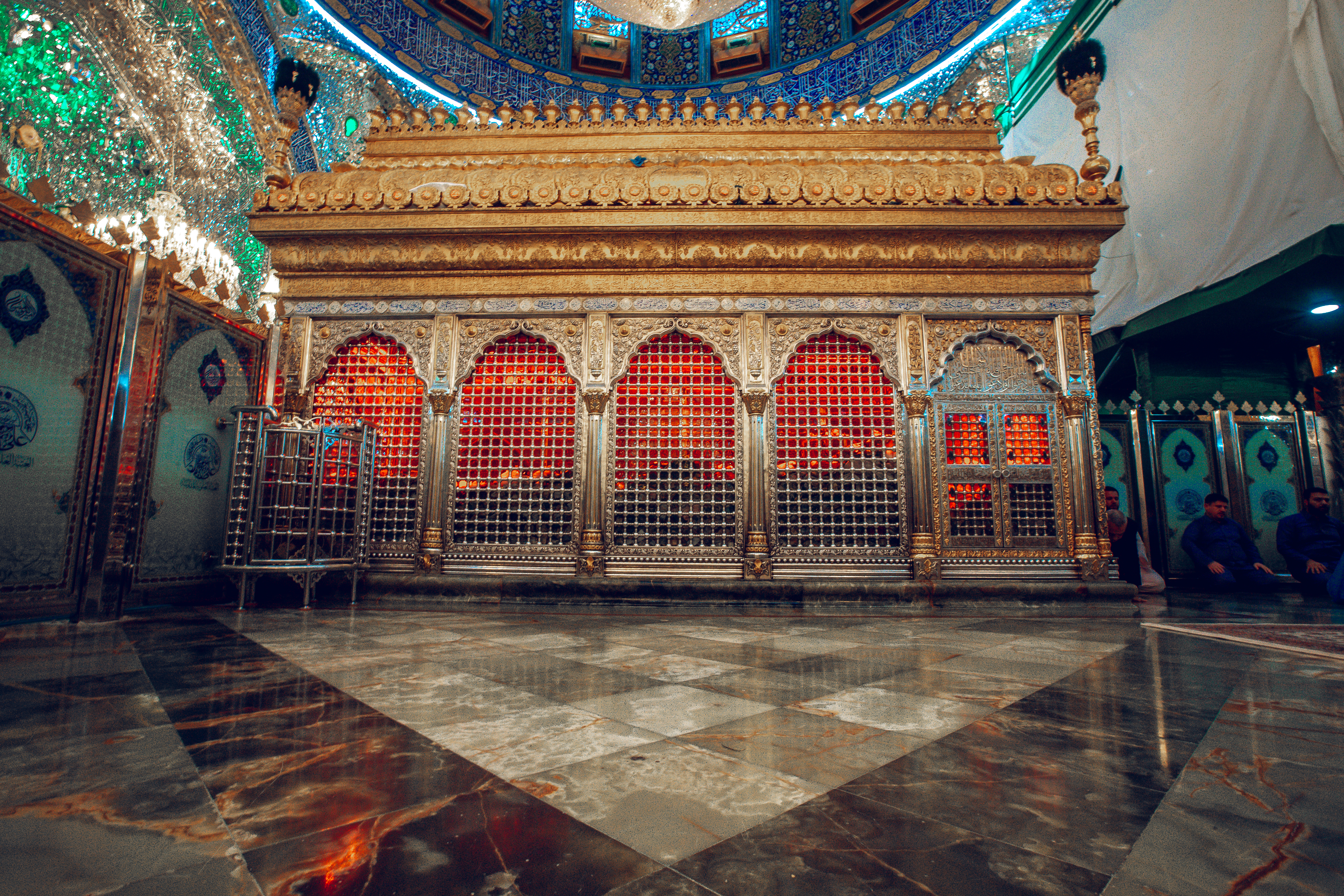 ضريح الامام علي (عليه السلام)