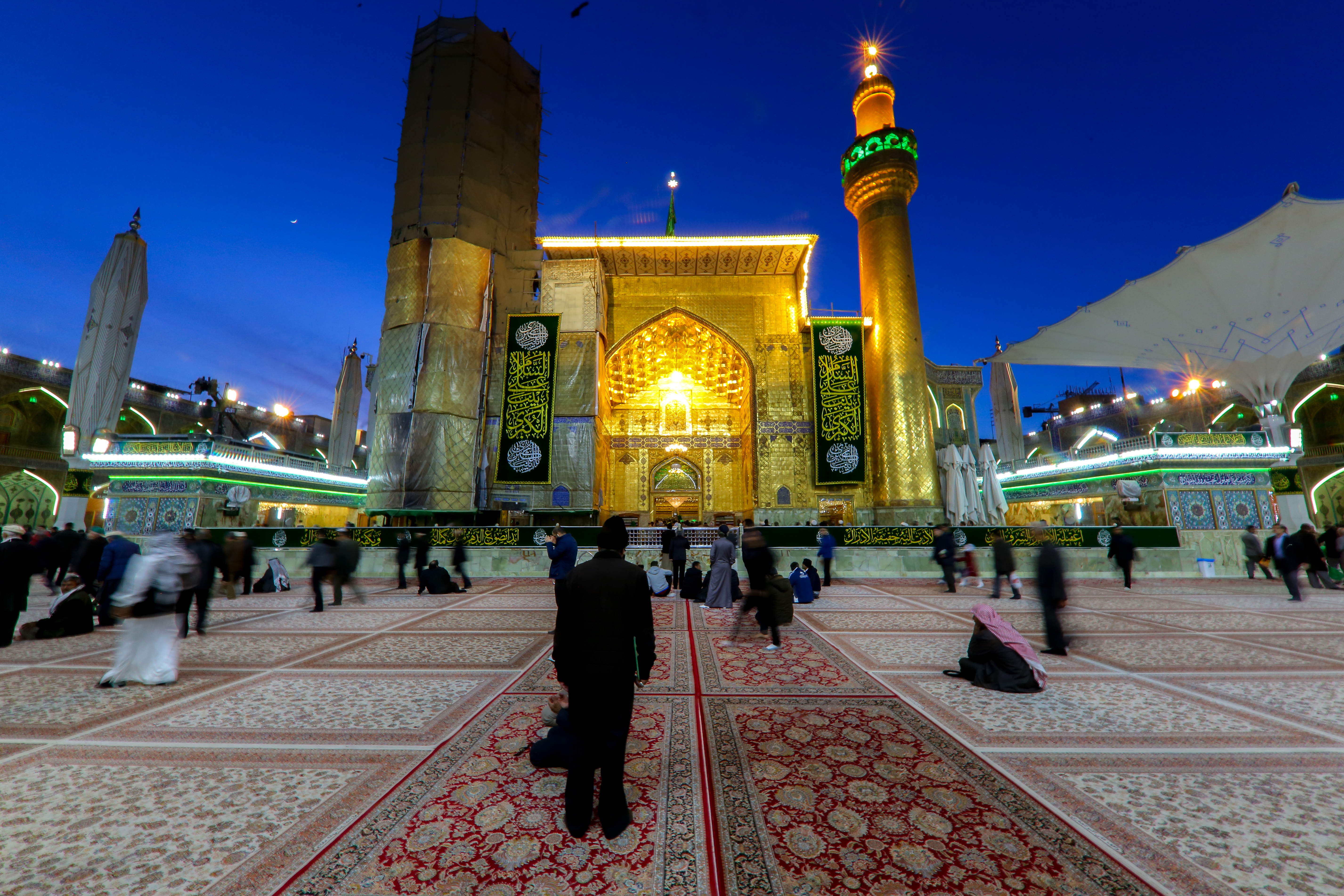 مرقد الامام علي (عليه السلام))