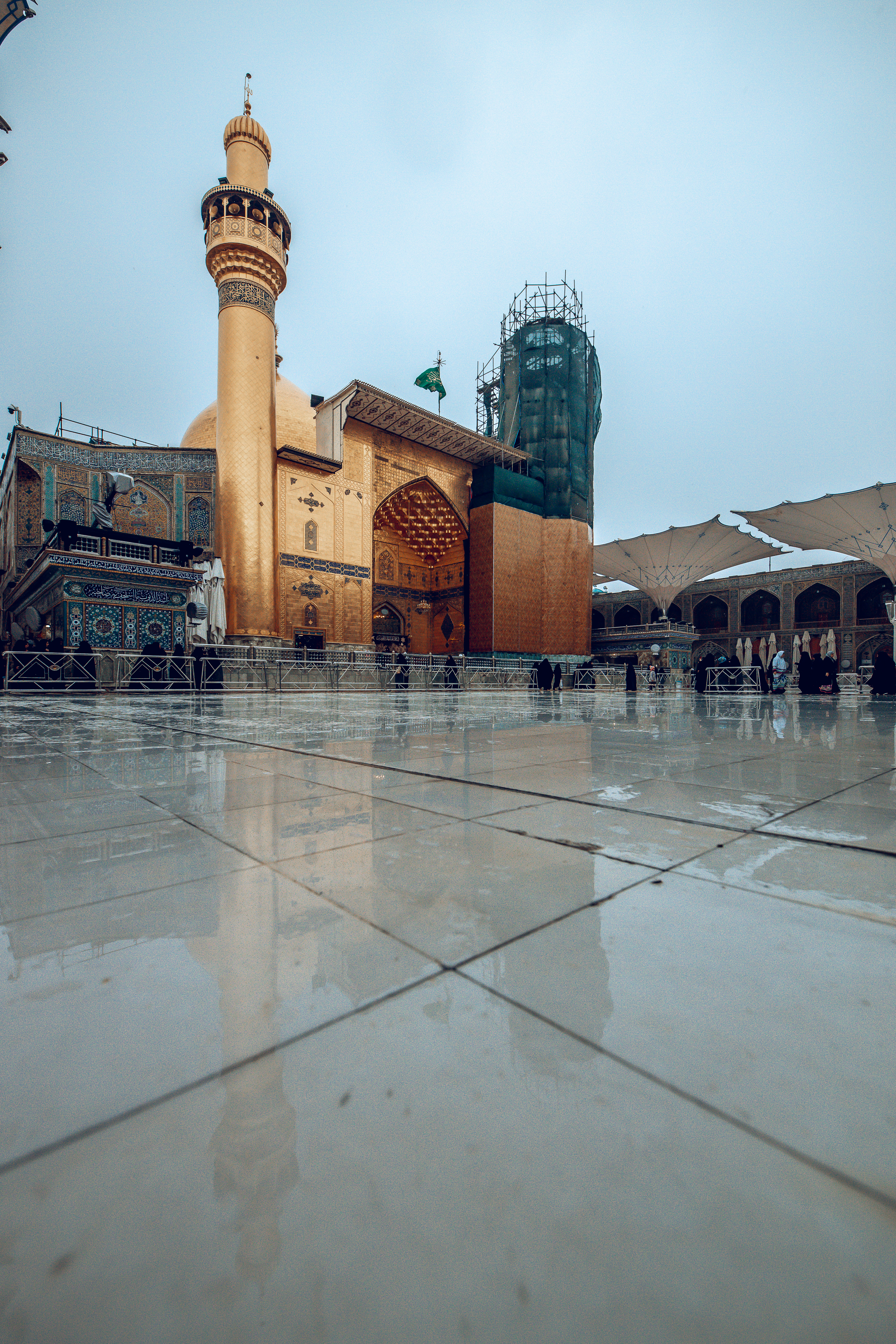 مرقد الامام علي (عليه السلام)