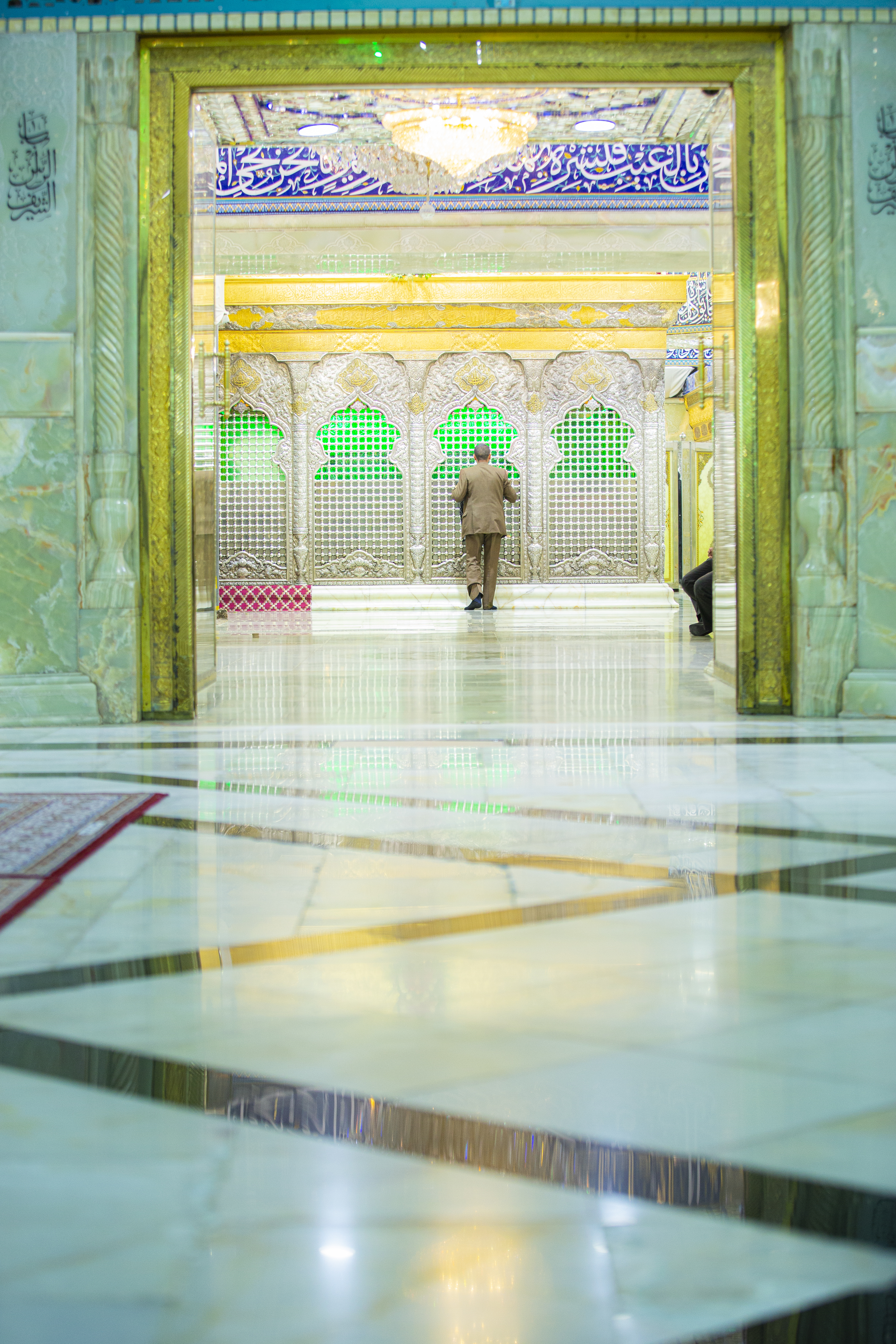 ضريح الامام الحسين(عليه السلام)