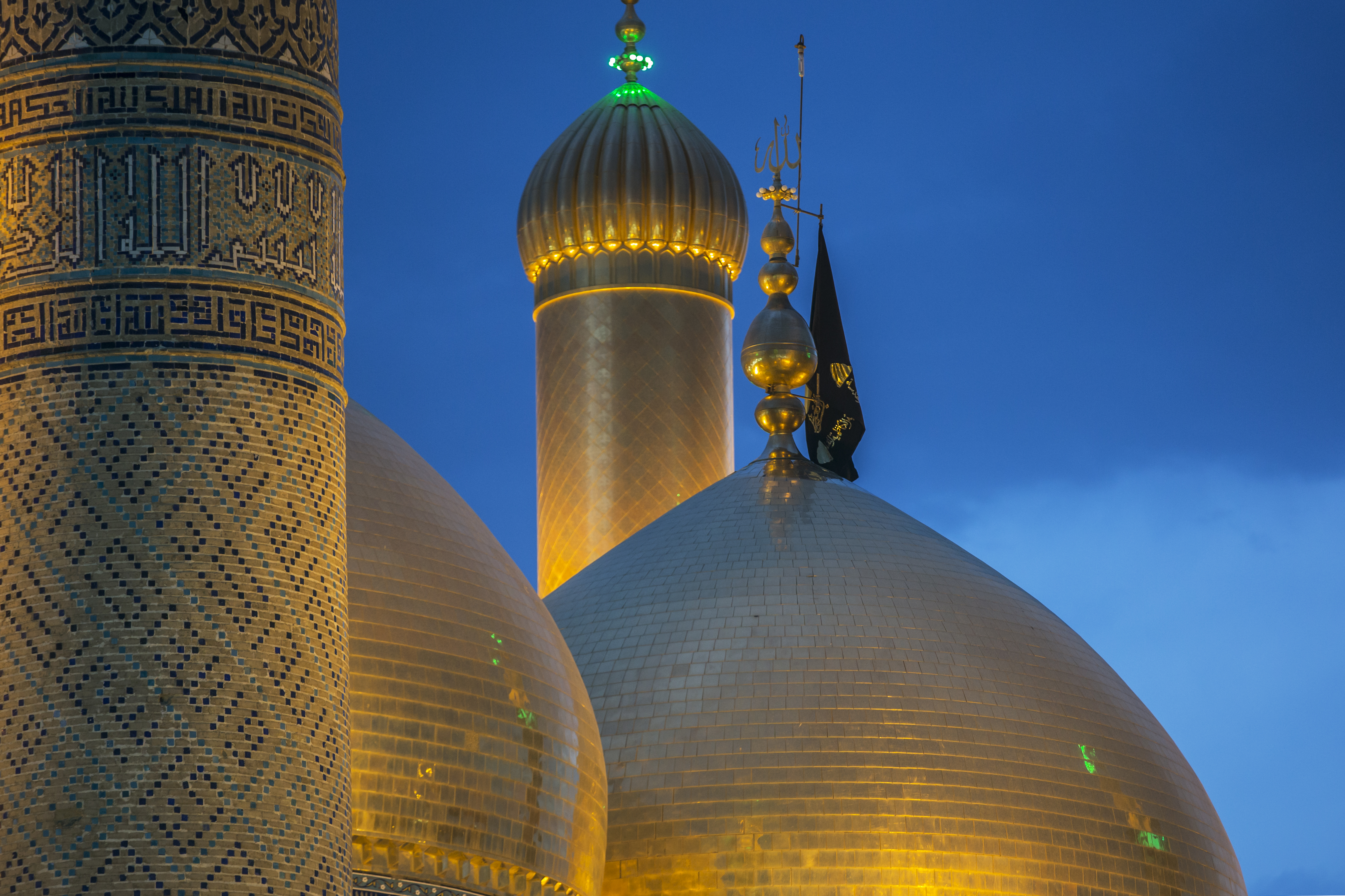منائر  وقبة الامامين الكاظمين (عليهم السلام)