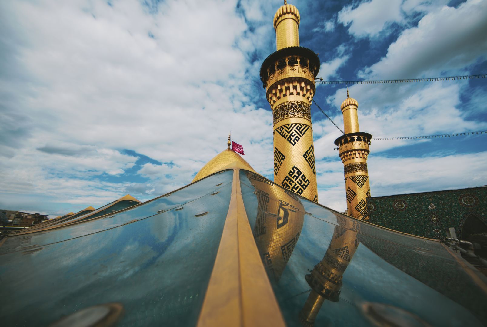 منائر  وقبة ابي الفضل العباس (عليه السلام)