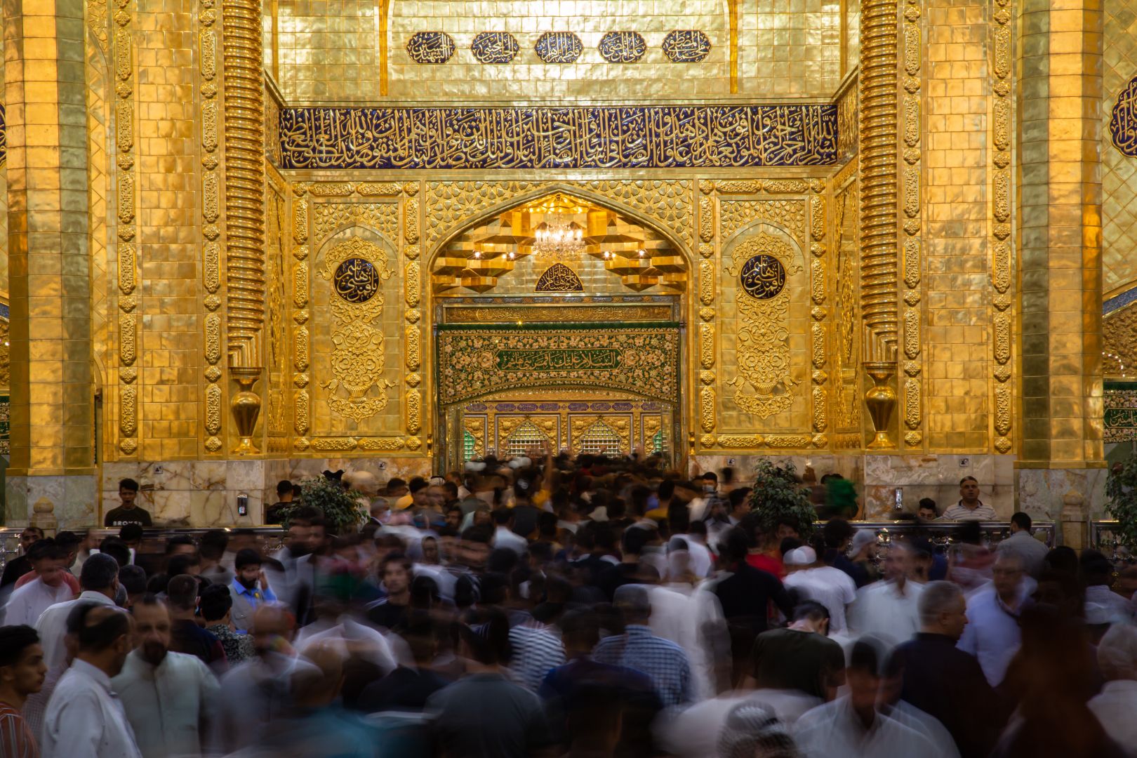 ضريح الامام العباس (عليه السلام)