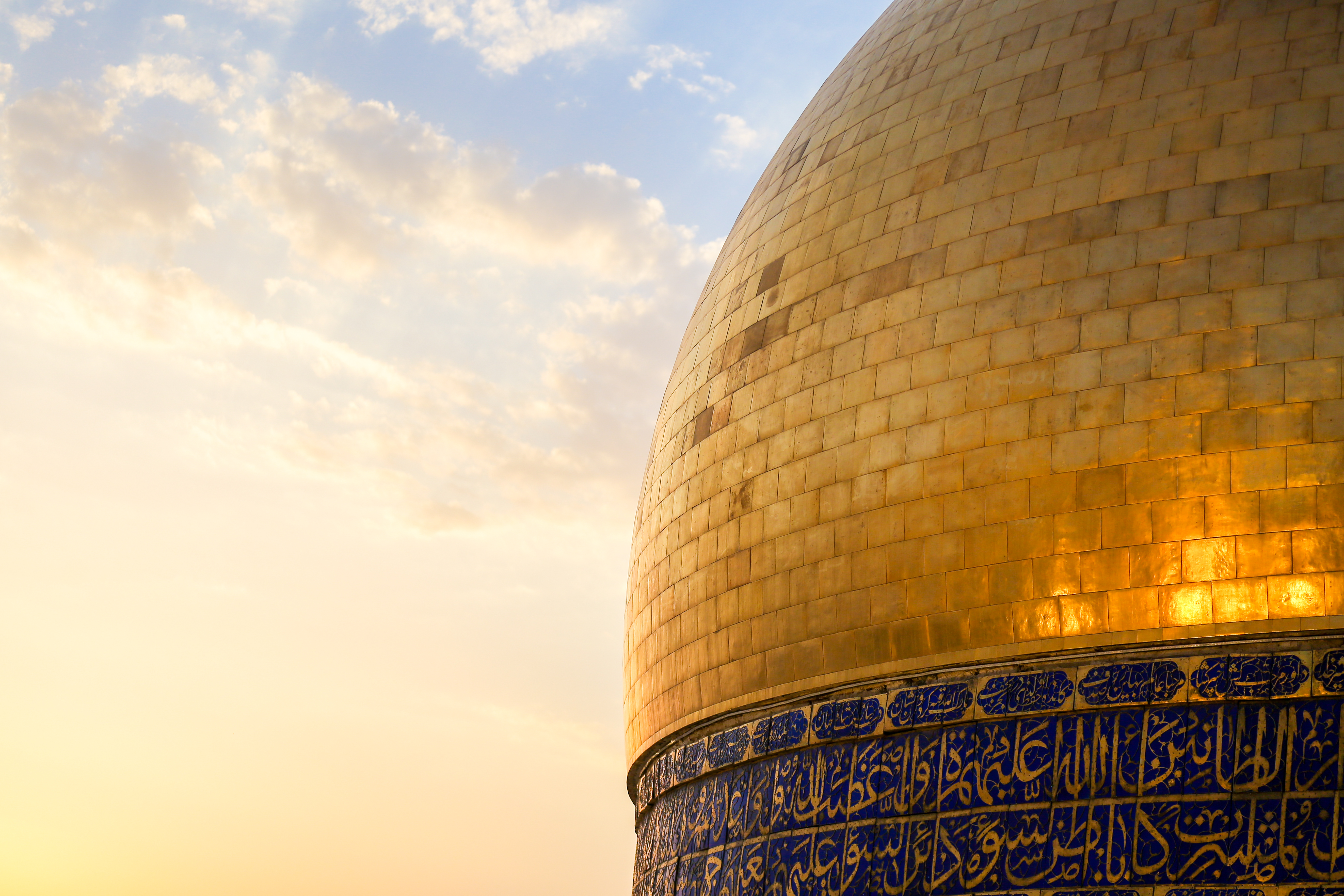 قبة أمير المؤمنين سلام الله عليه