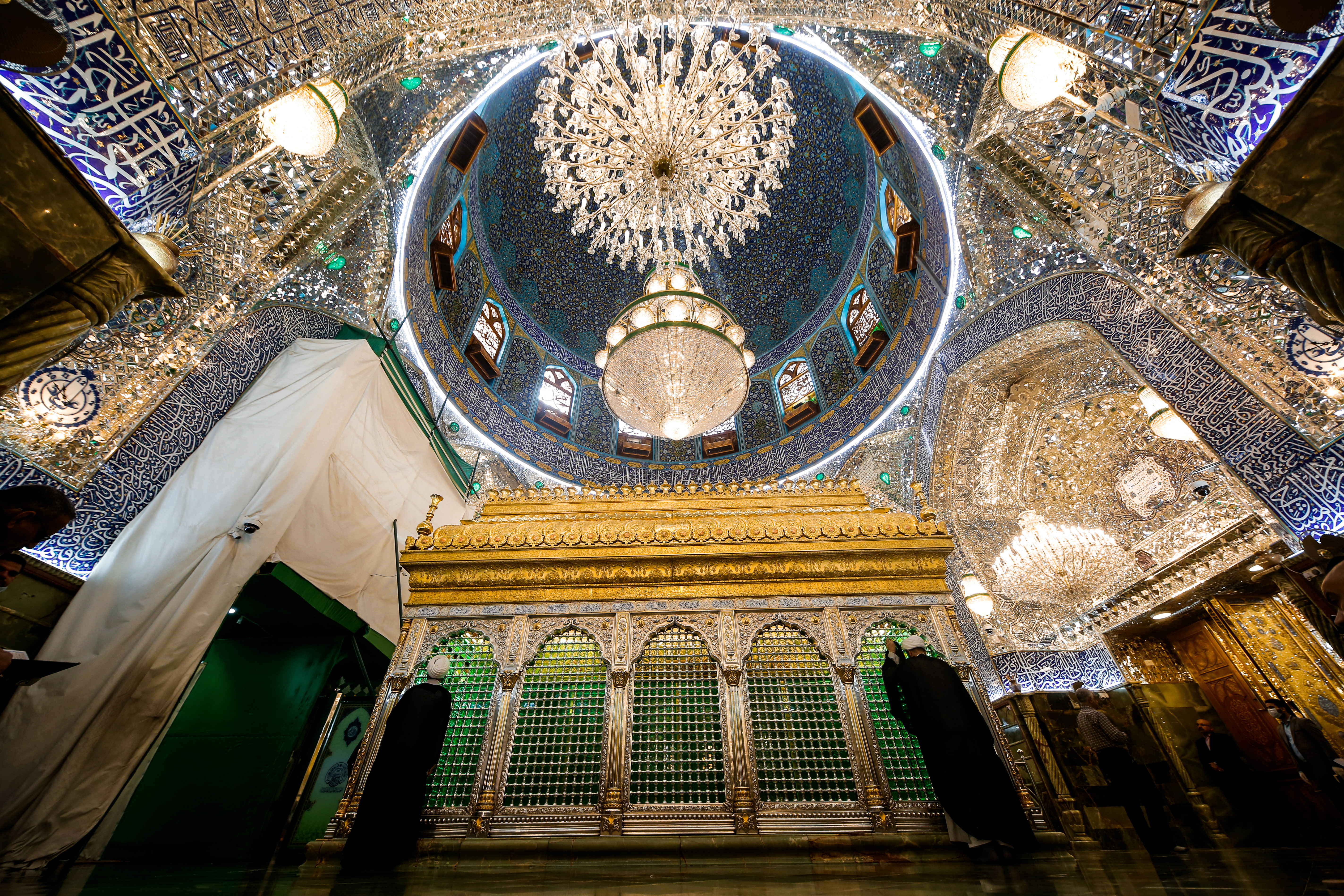 ضريح أمير المؤمنين سلام الله عليه