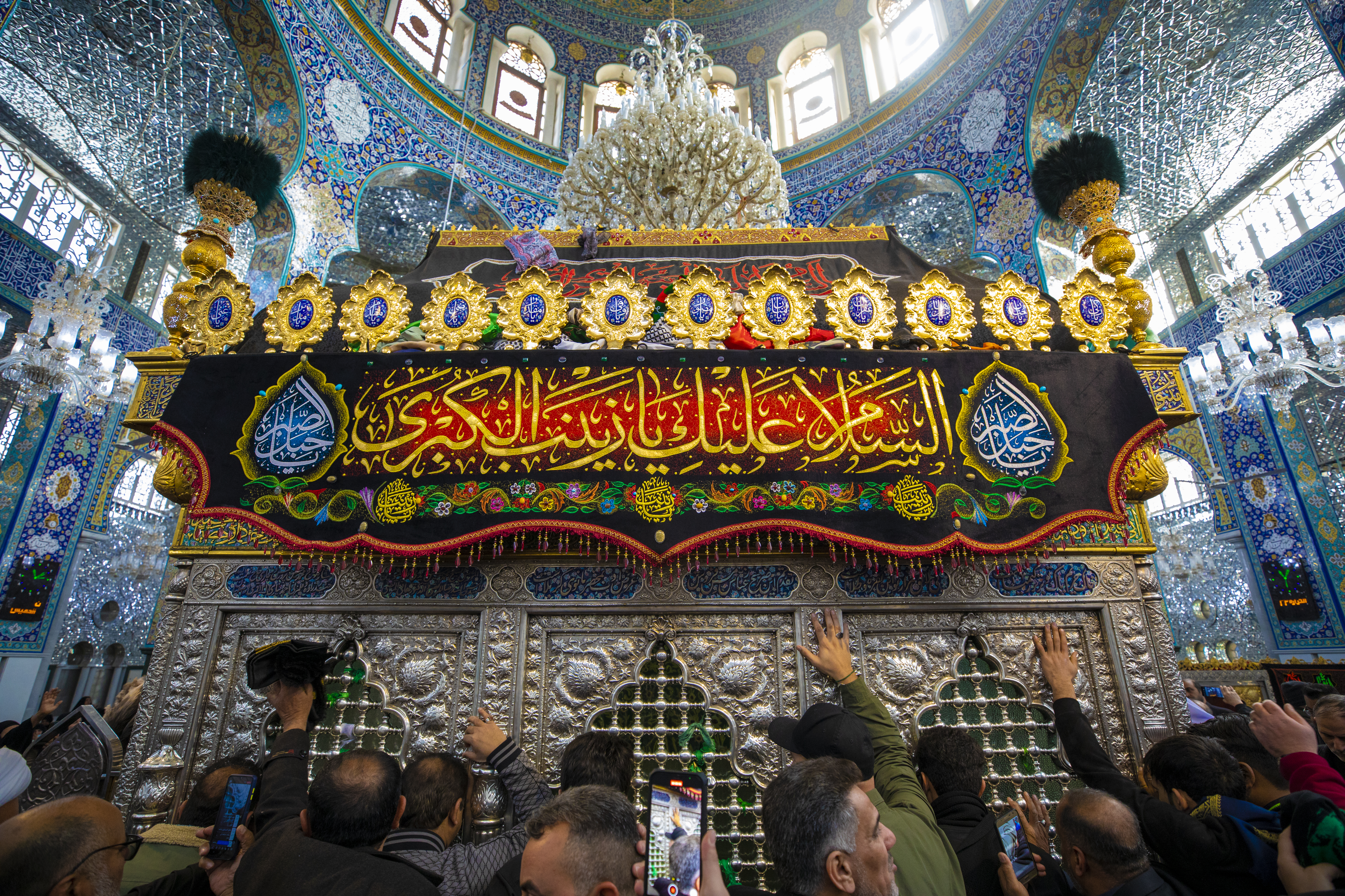 ذكرى وفاة السيدة زينب سلام الله عليها