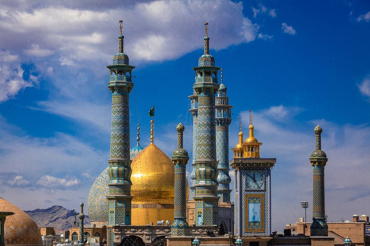 يَا فَاطِمَةُ اشْفَعِي لِي فِي الْجَنَّةِ فَإِنَّ لَكِ عِنْدَ اللَّهِ شَأْنا مِنَ الشَّأْنِ.