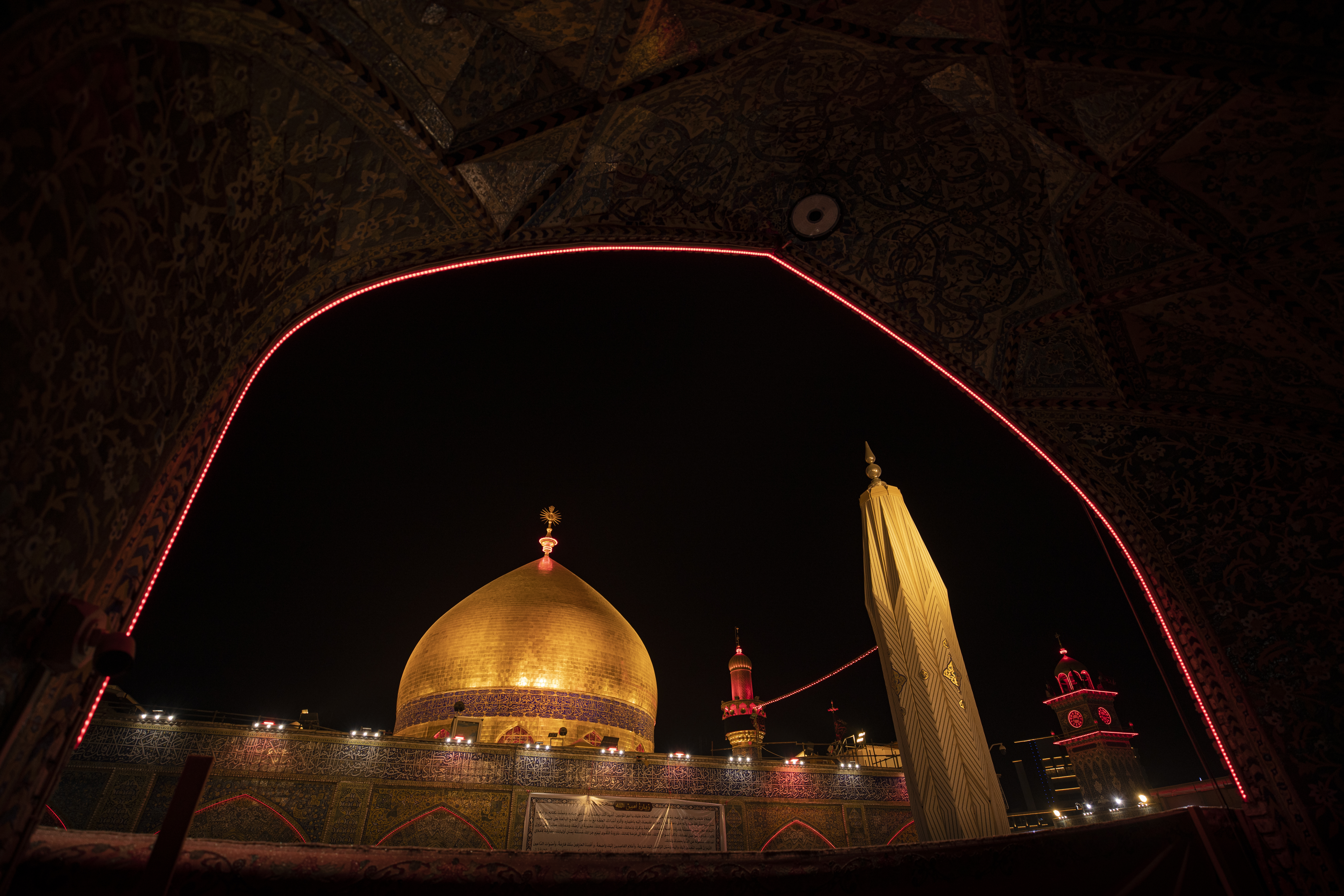 ذكرى وفاة الرسول الأعظمِ محمّدٍ (صلّى اللهُ عليهِ وآلهِ)