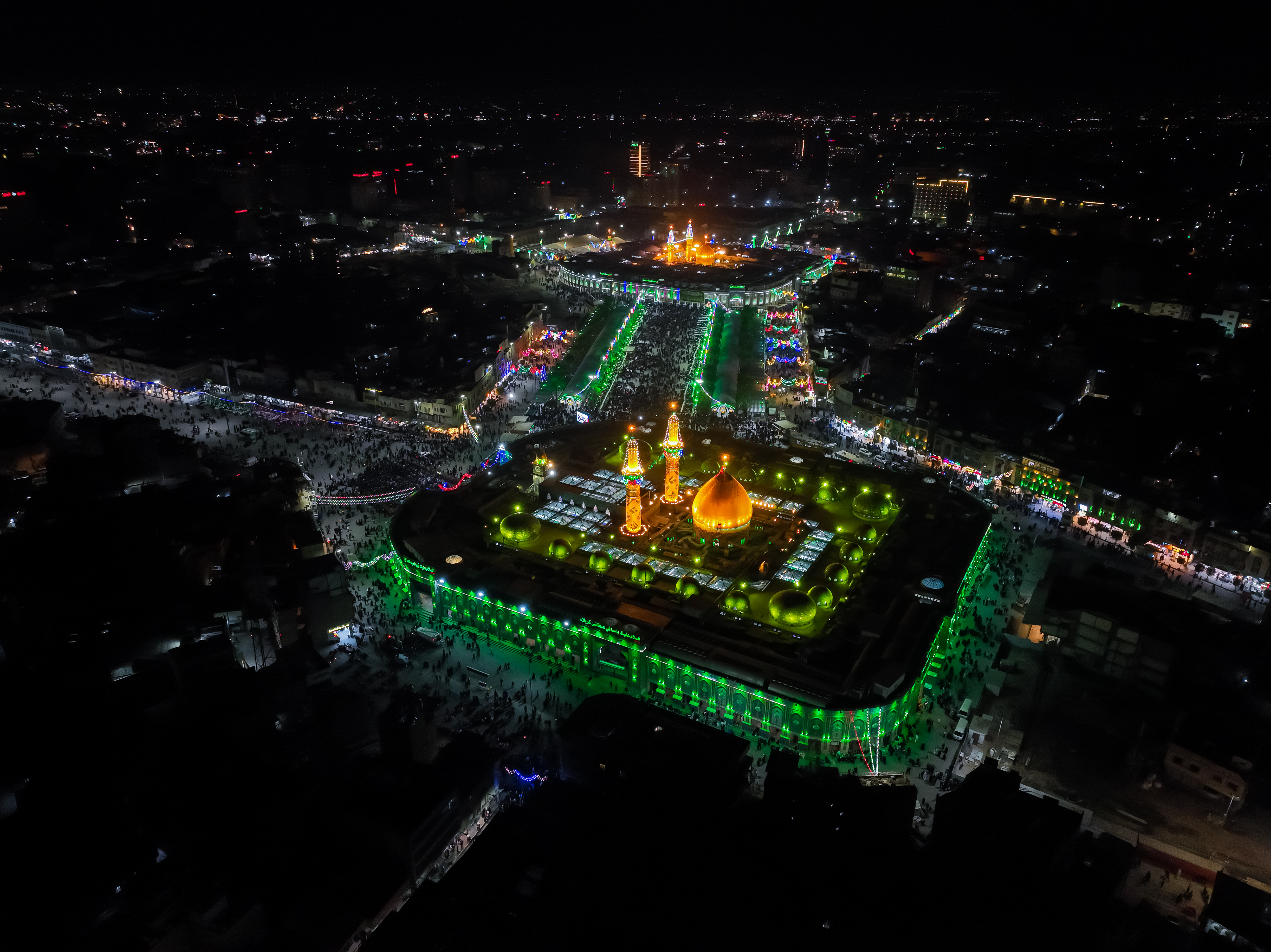 ميلاد الأقمار