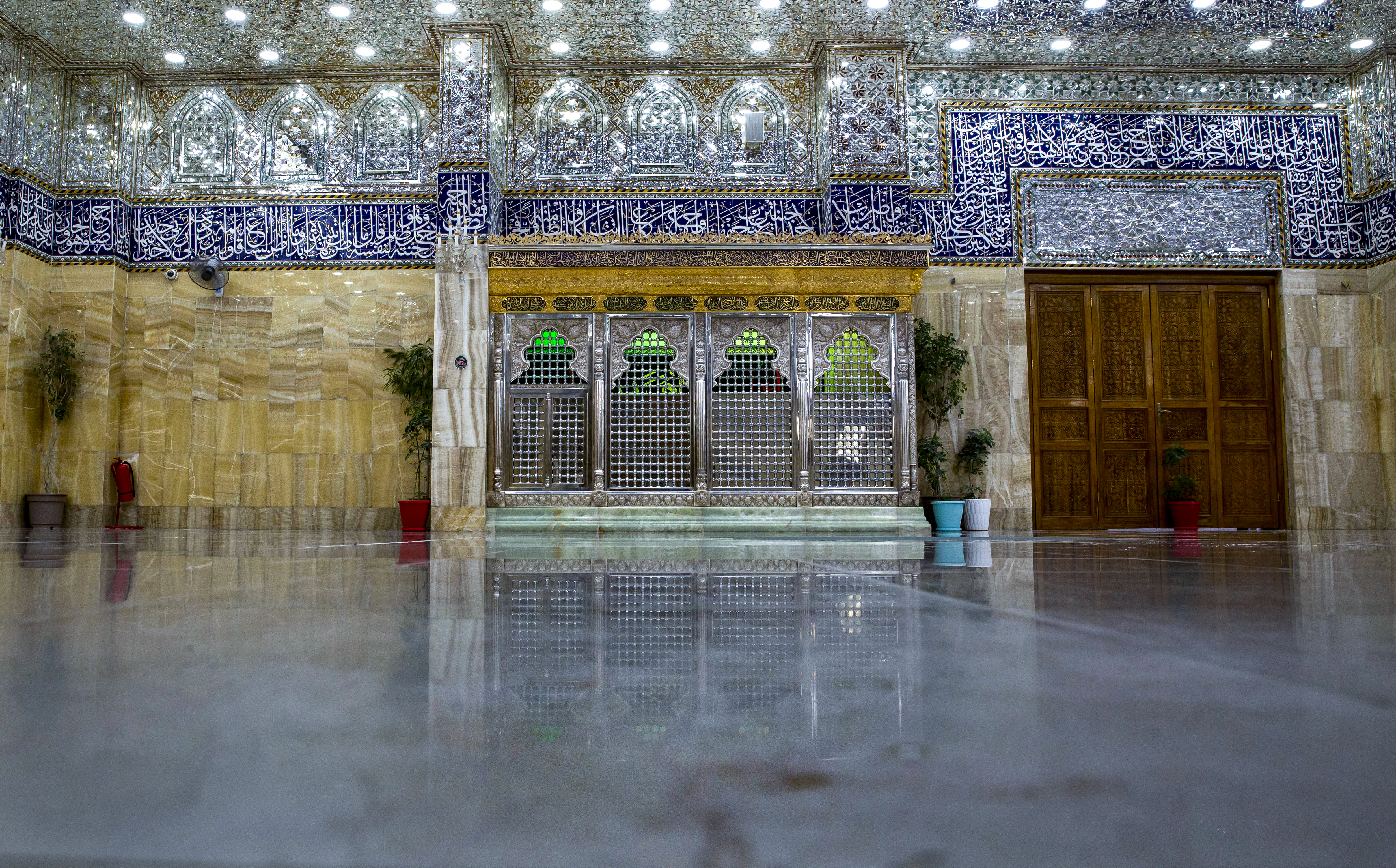 اللهم صل على محمد وآل محمد