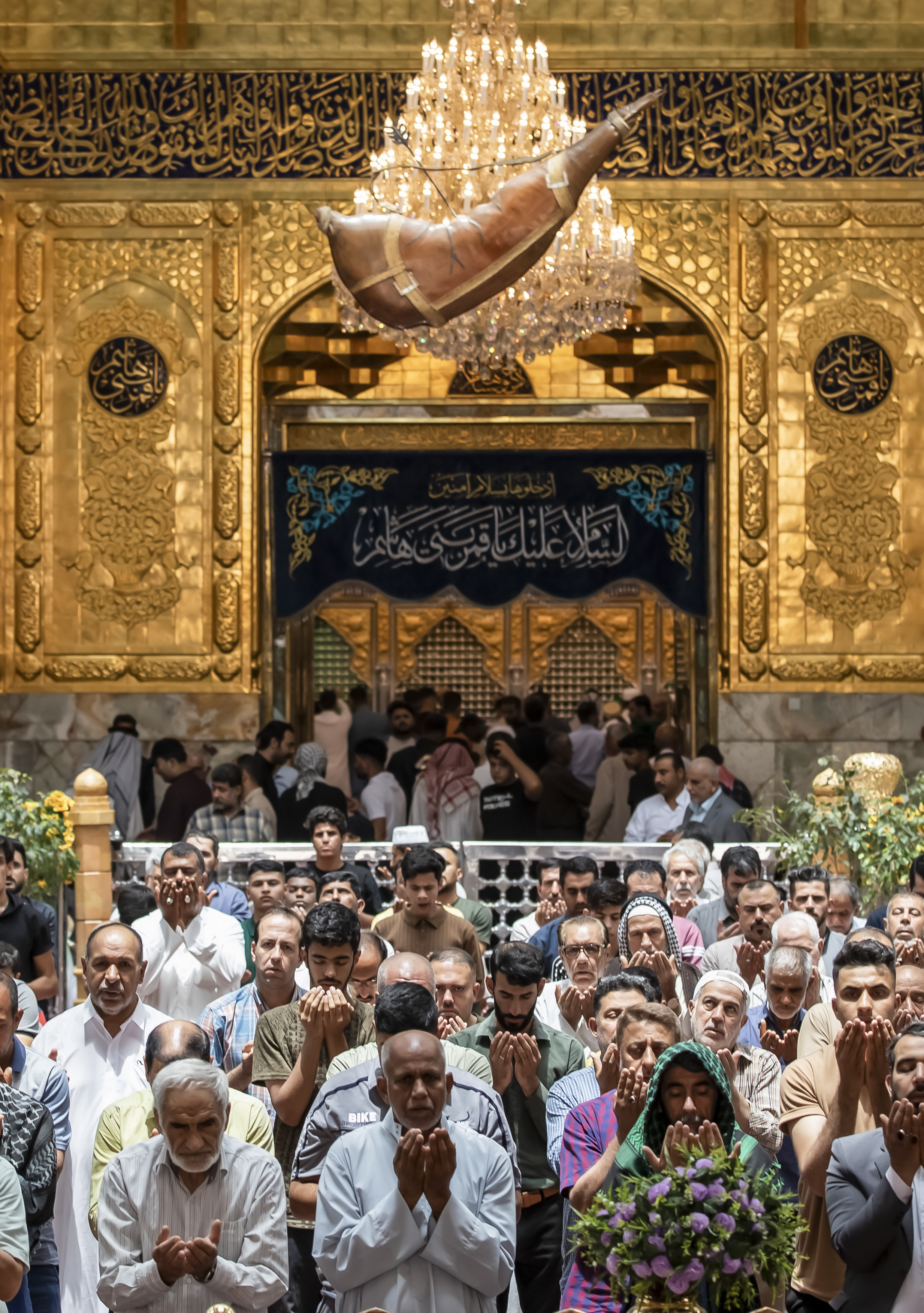 السلام عليك يا أبا الفضل العباس