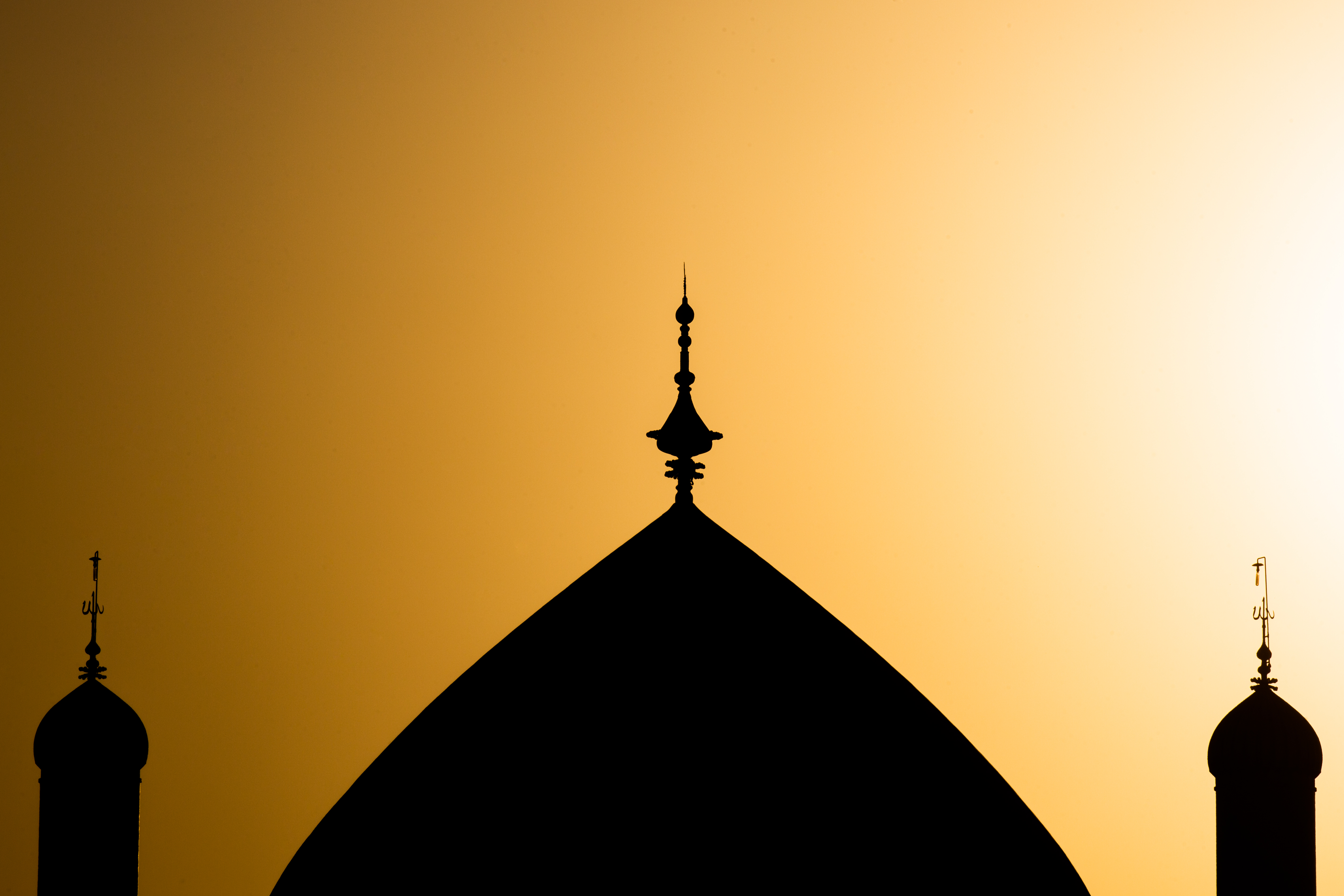 السلام عليك يا أمير المؤمنين