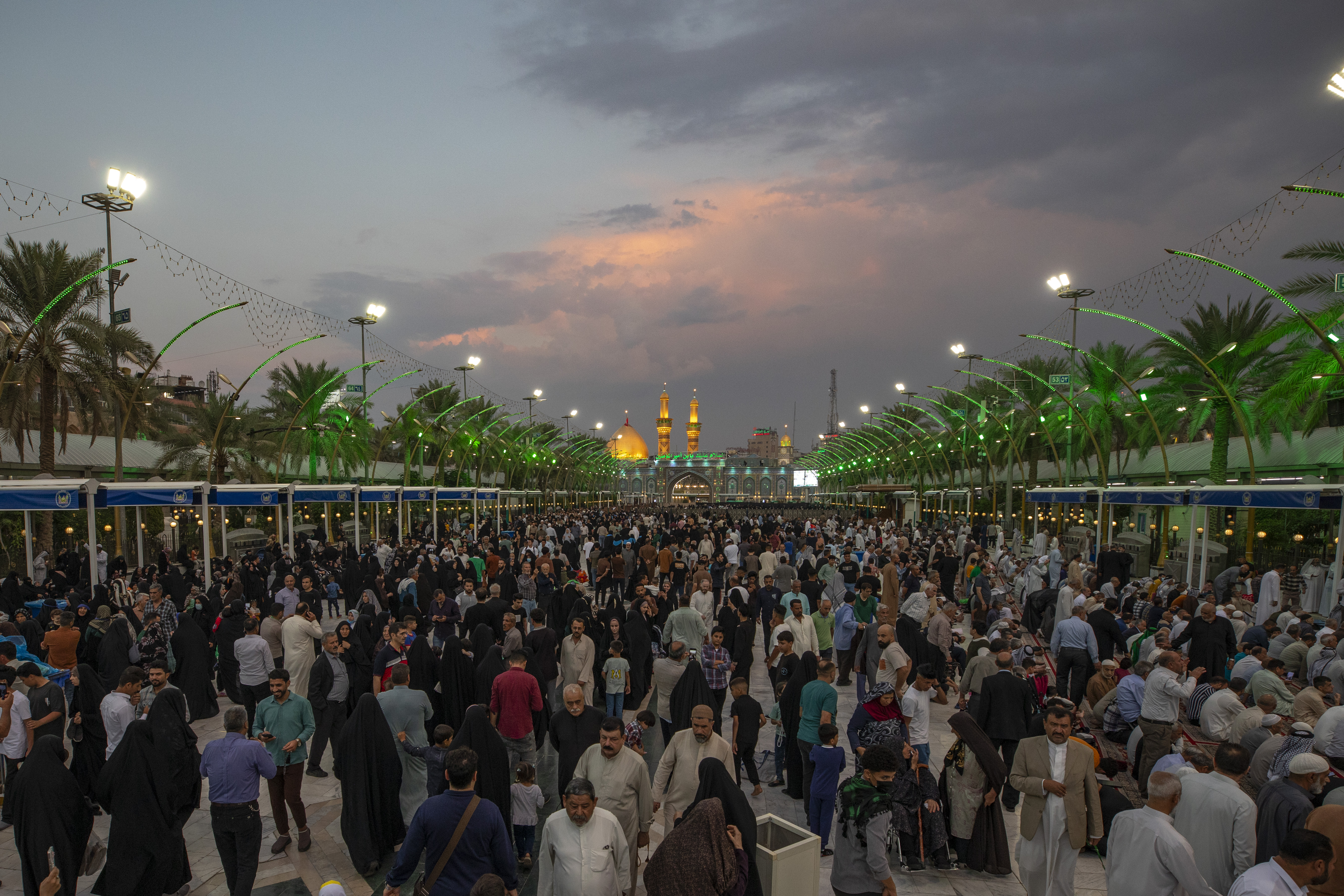 صلى الله عليك يا أبا عبدالله الحسين