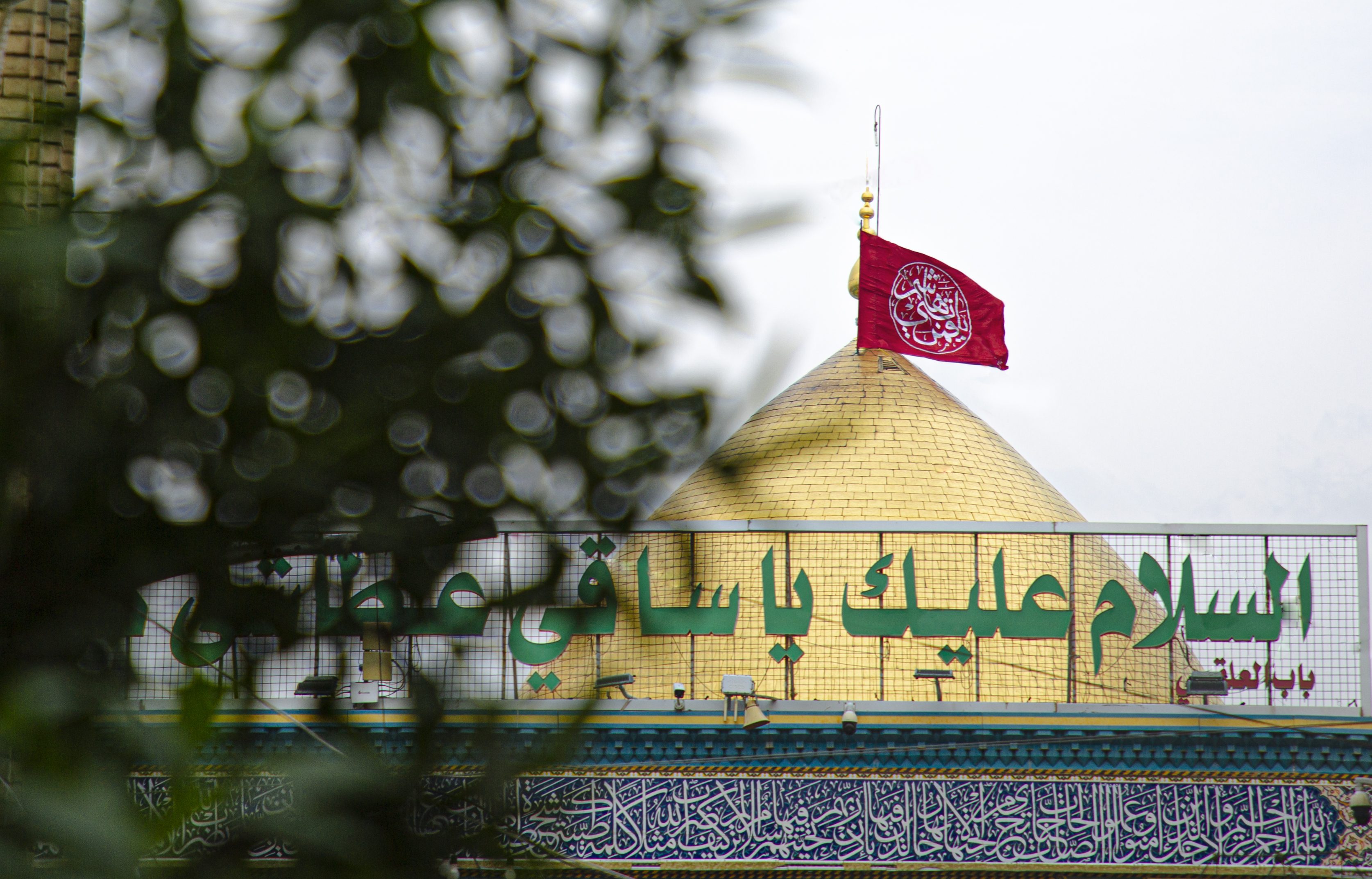 السلام عليك يا أبا الفضل العباس