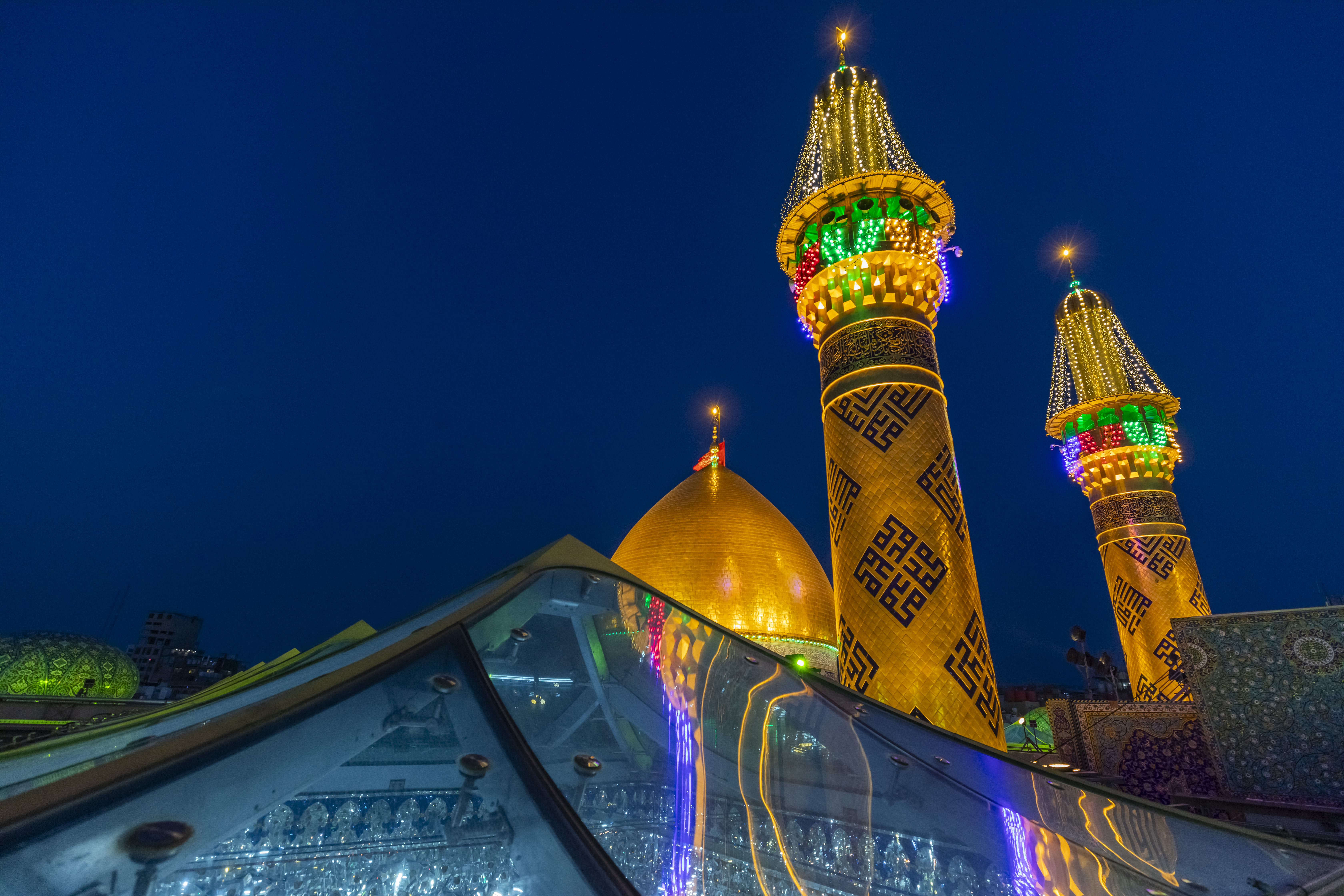 السلام عليك يا أبا الفضل العباس