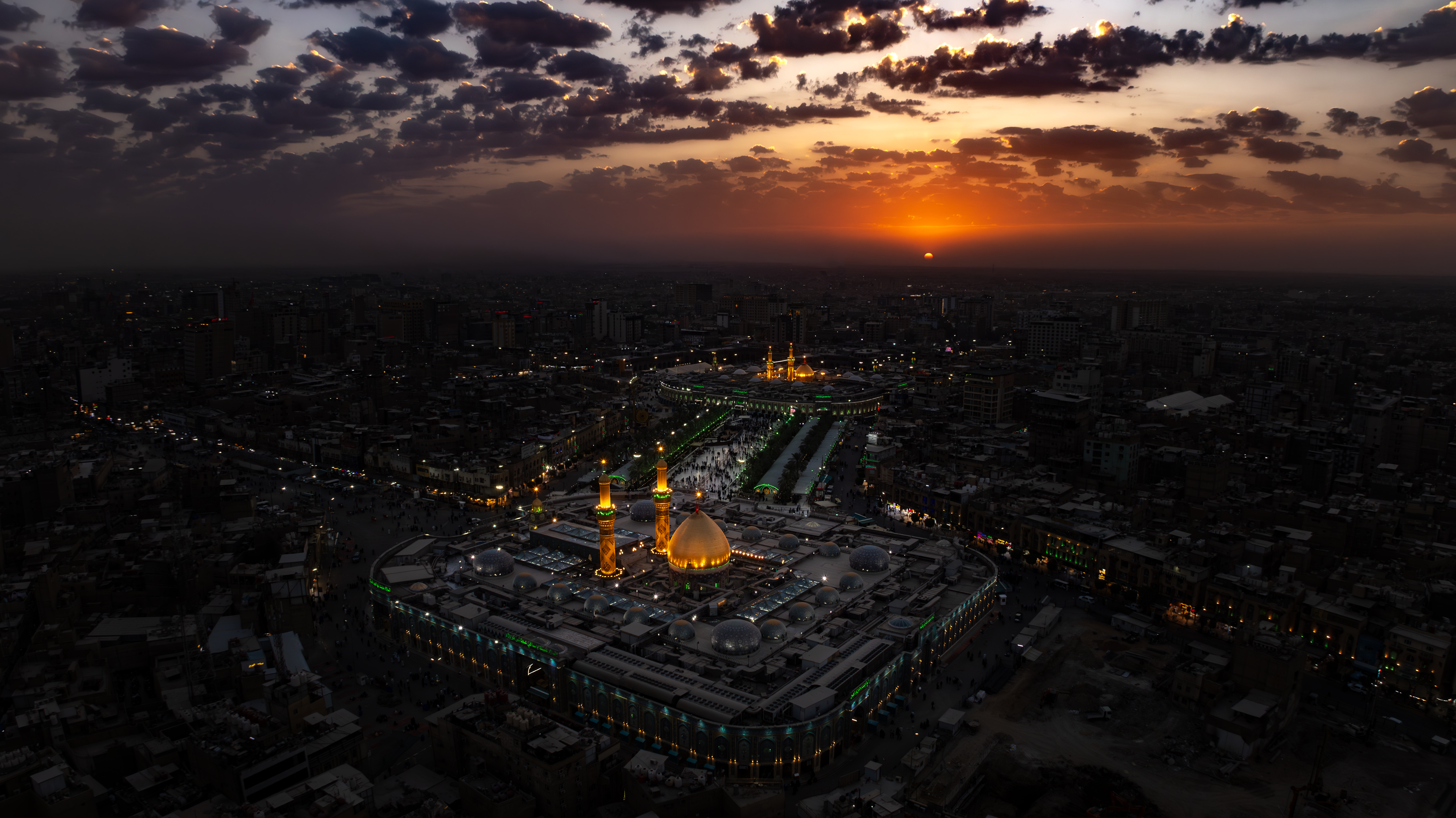 بين الحرمين الشريفين