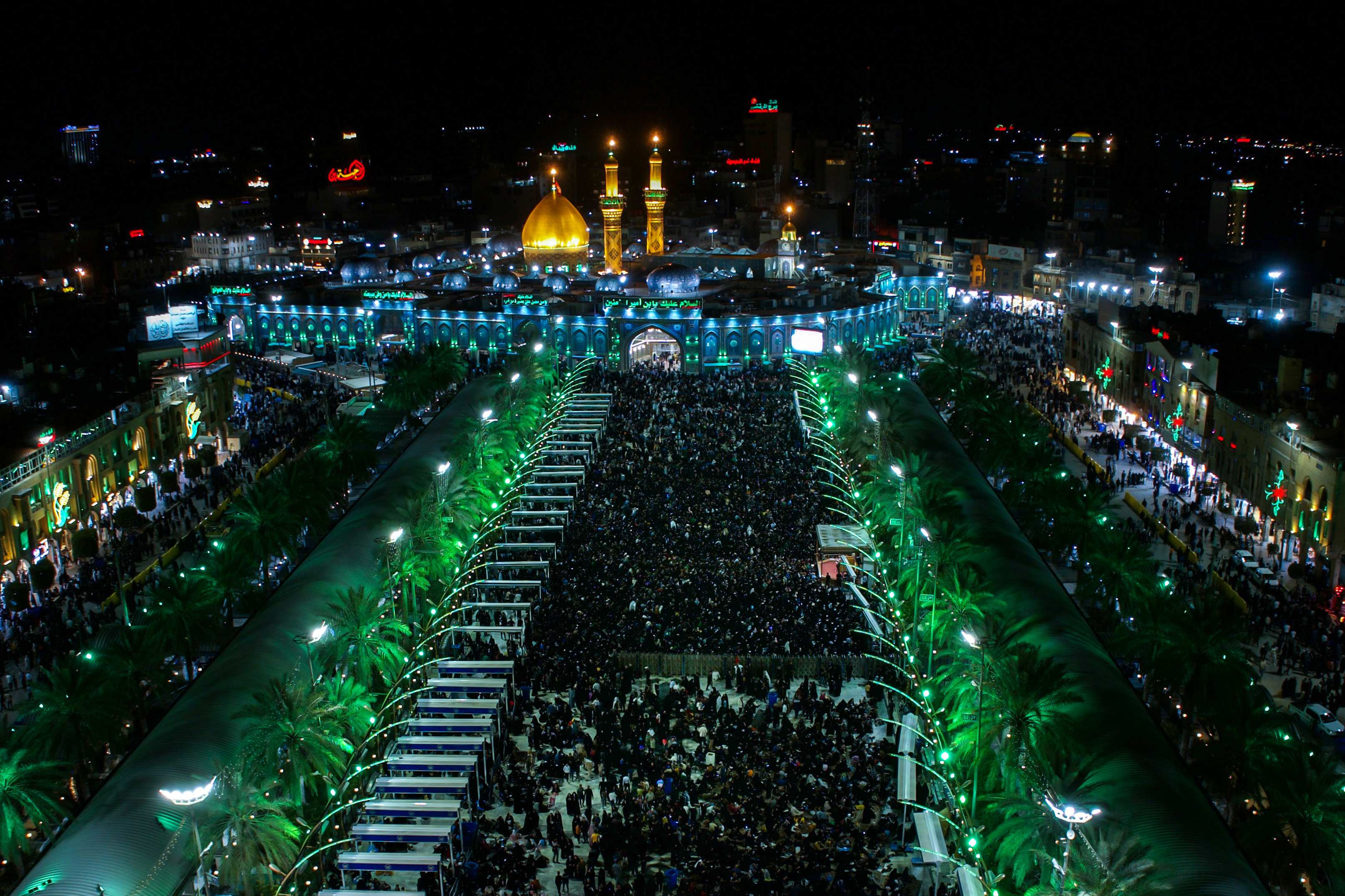 اللهم صل على محمد وآل محمد