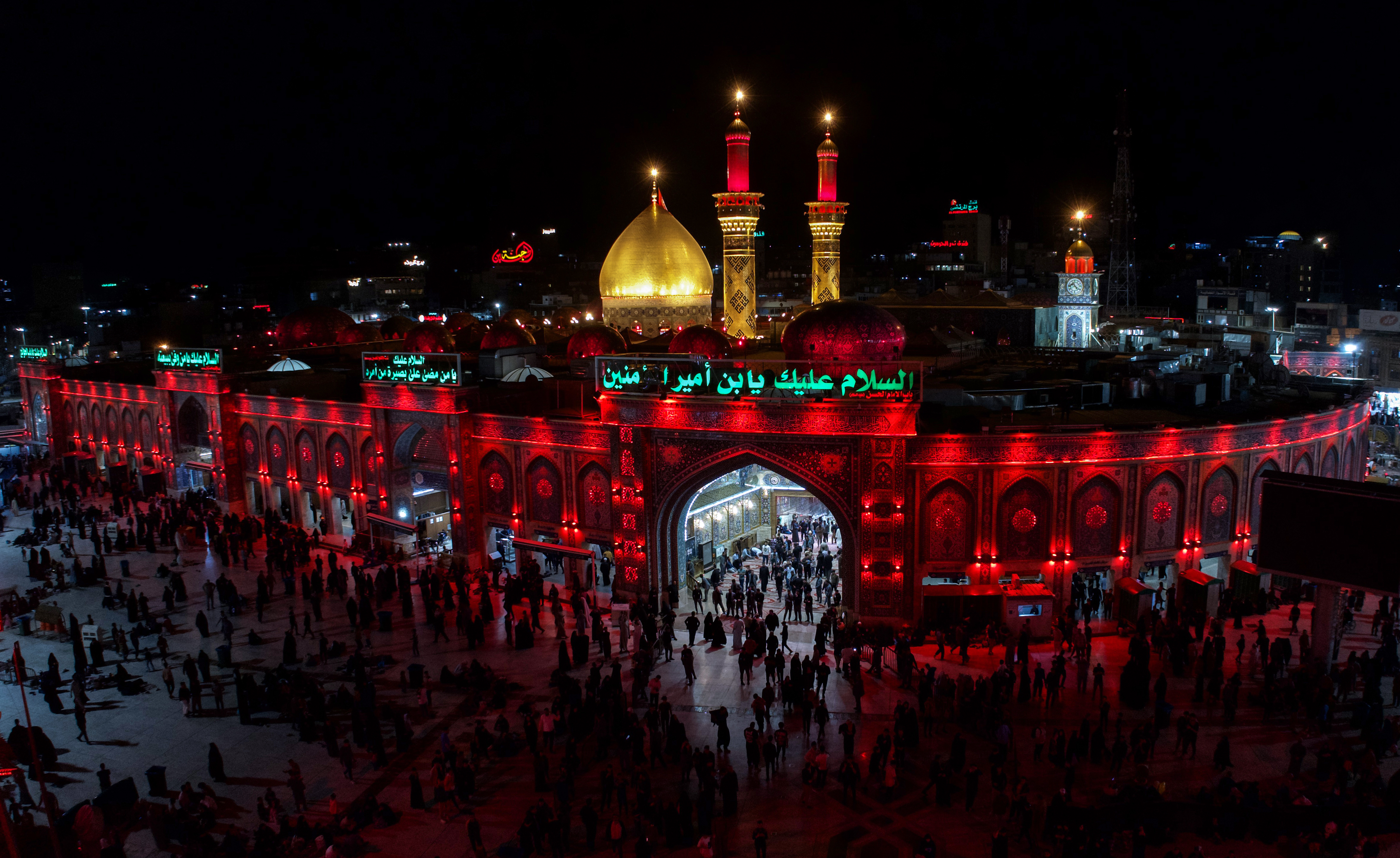 اللهم صل على محمد وآل محمد