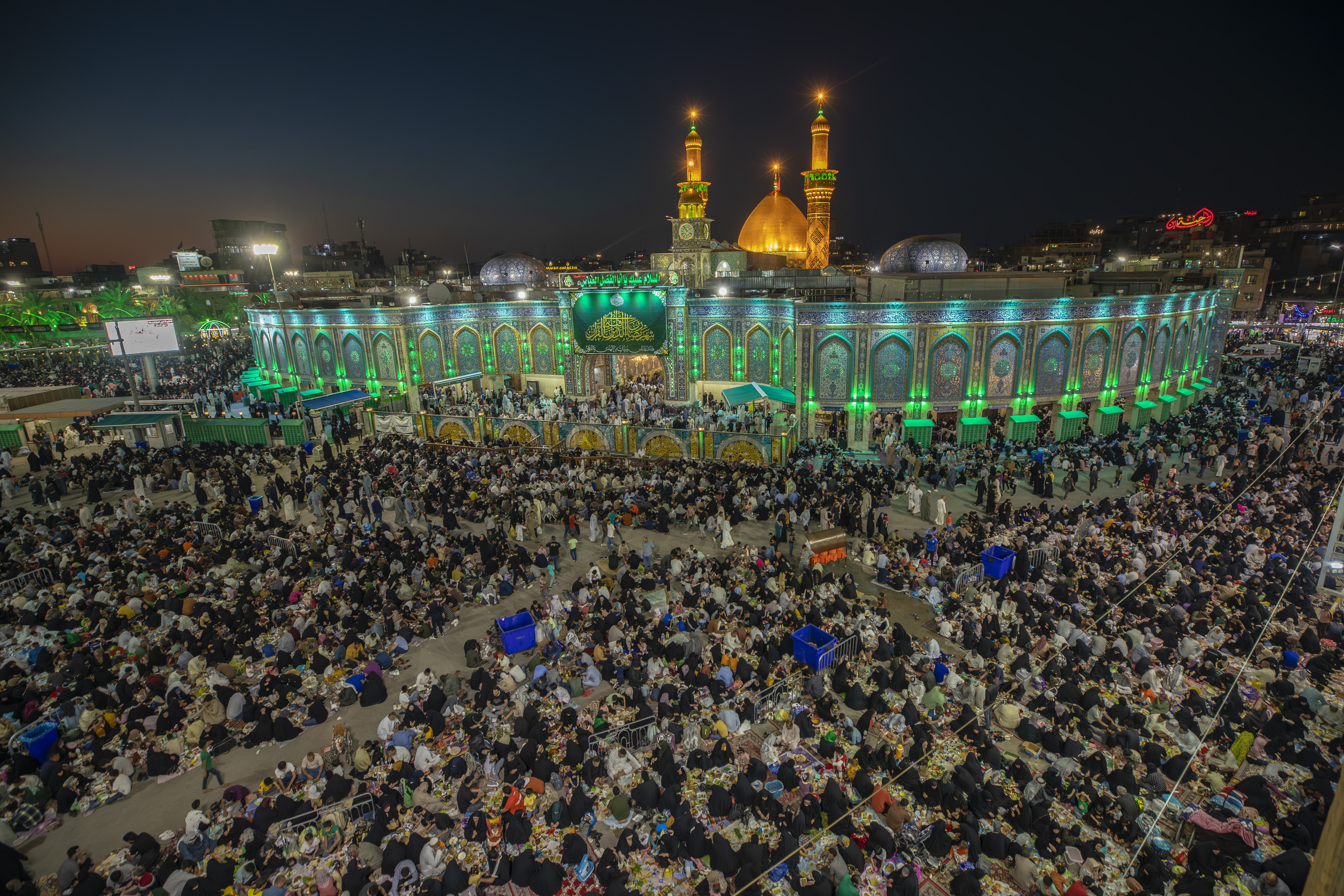 اللهم صل على محمد وآل محمد