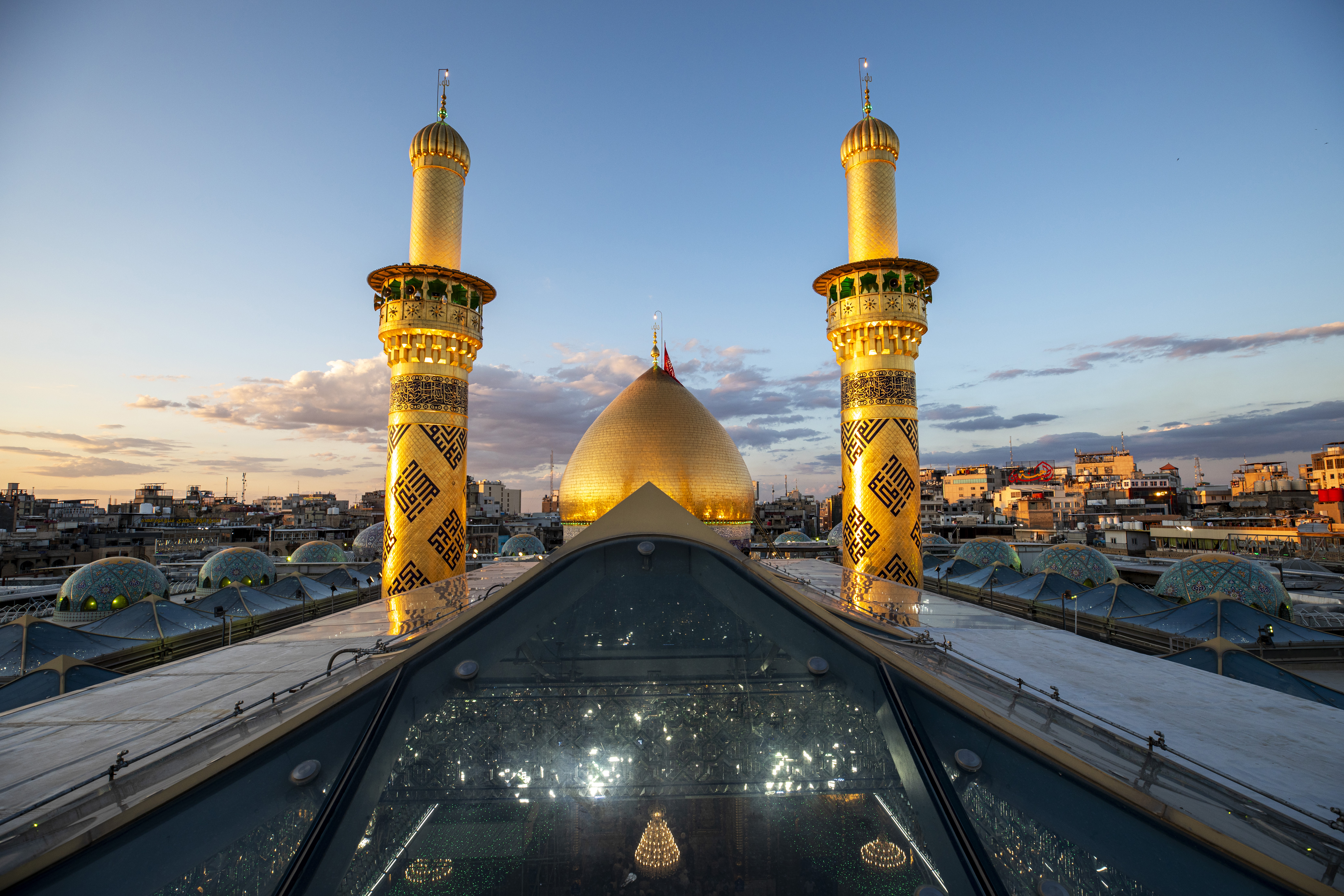 قبة الحرم المبارك لأبي الفضل العباس سلام الله عليه