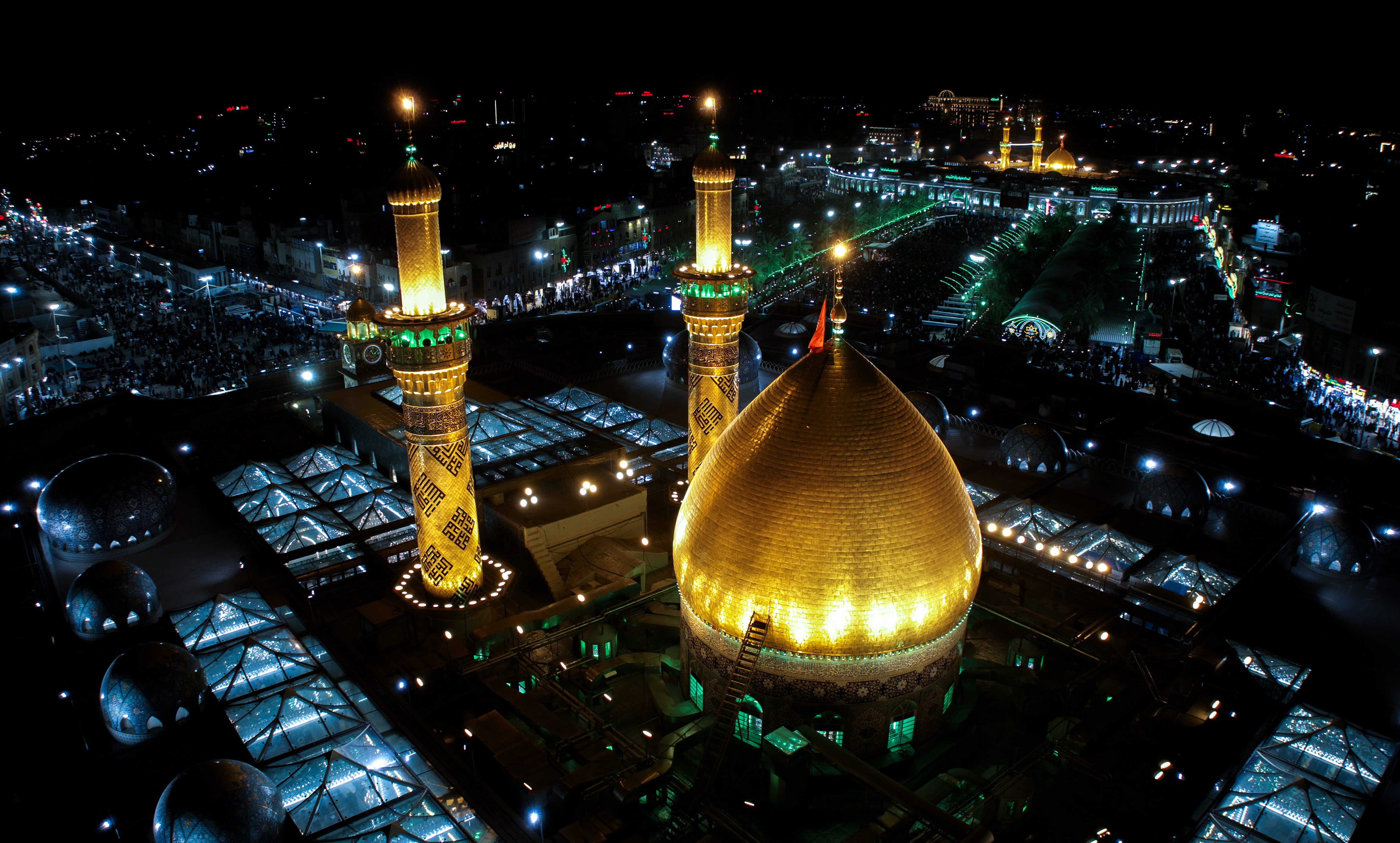 اللهم صل على محمد وآل محمد