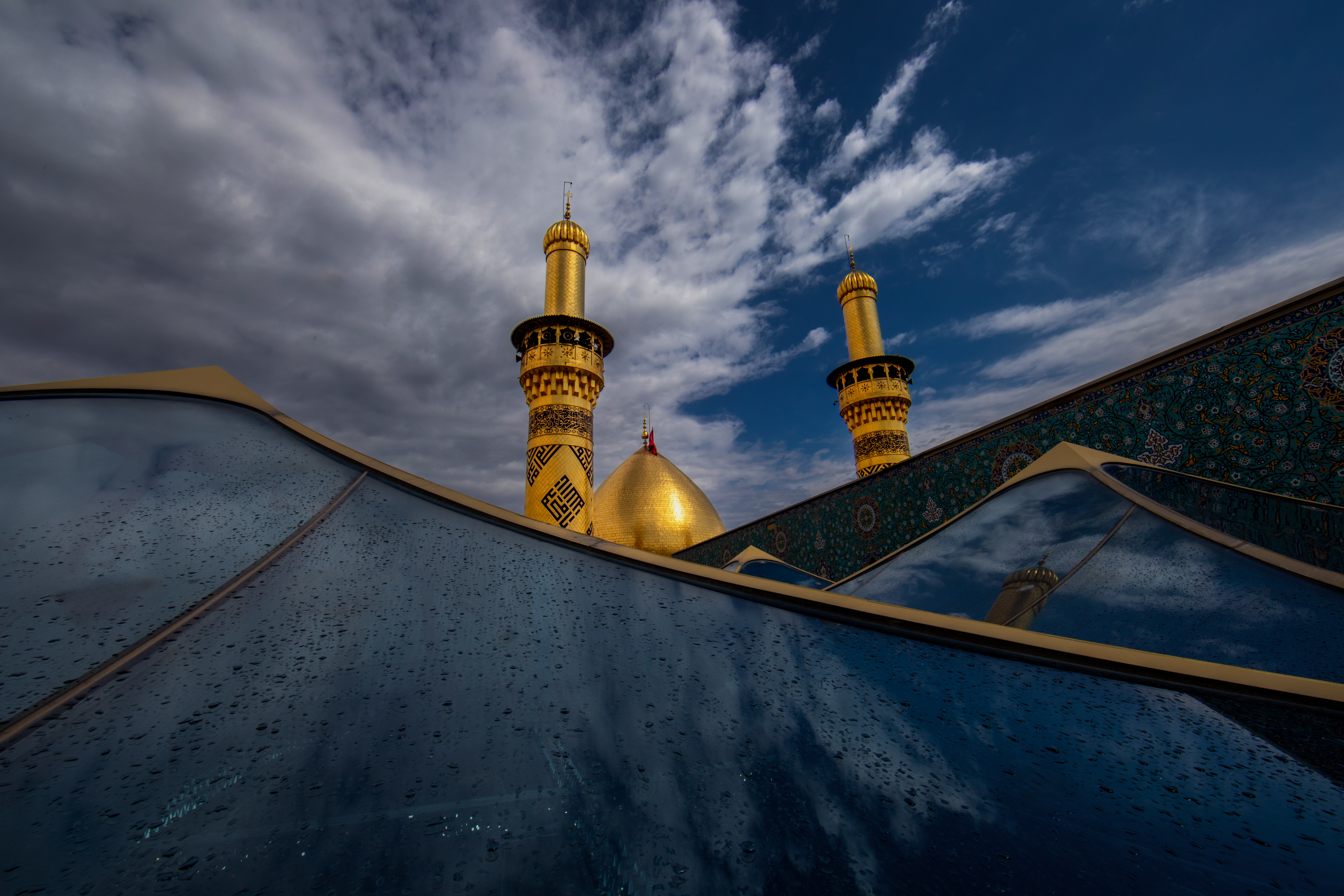 السلام عليك يا قمر بني هاشم