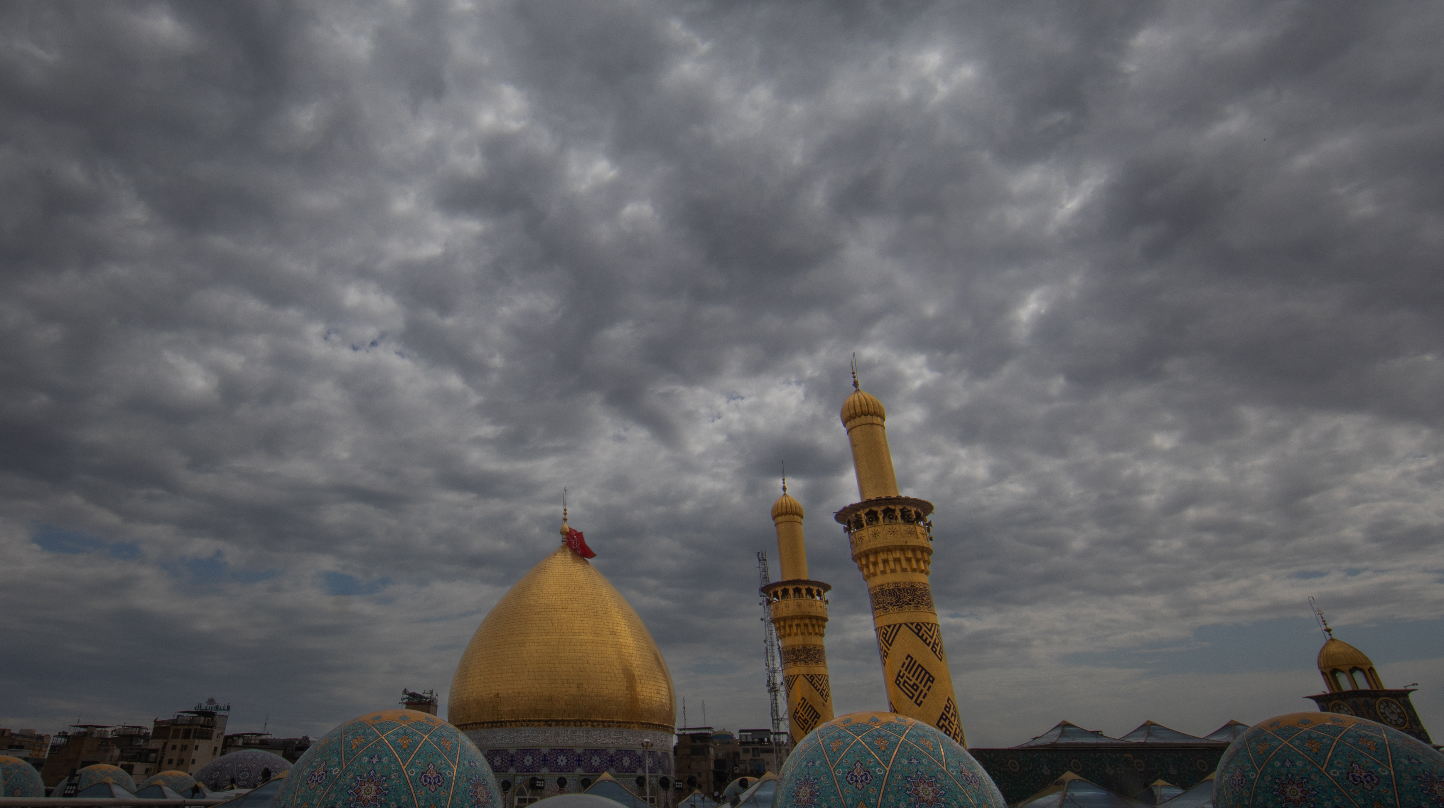 السلام عليك يا قمر بني هاشم