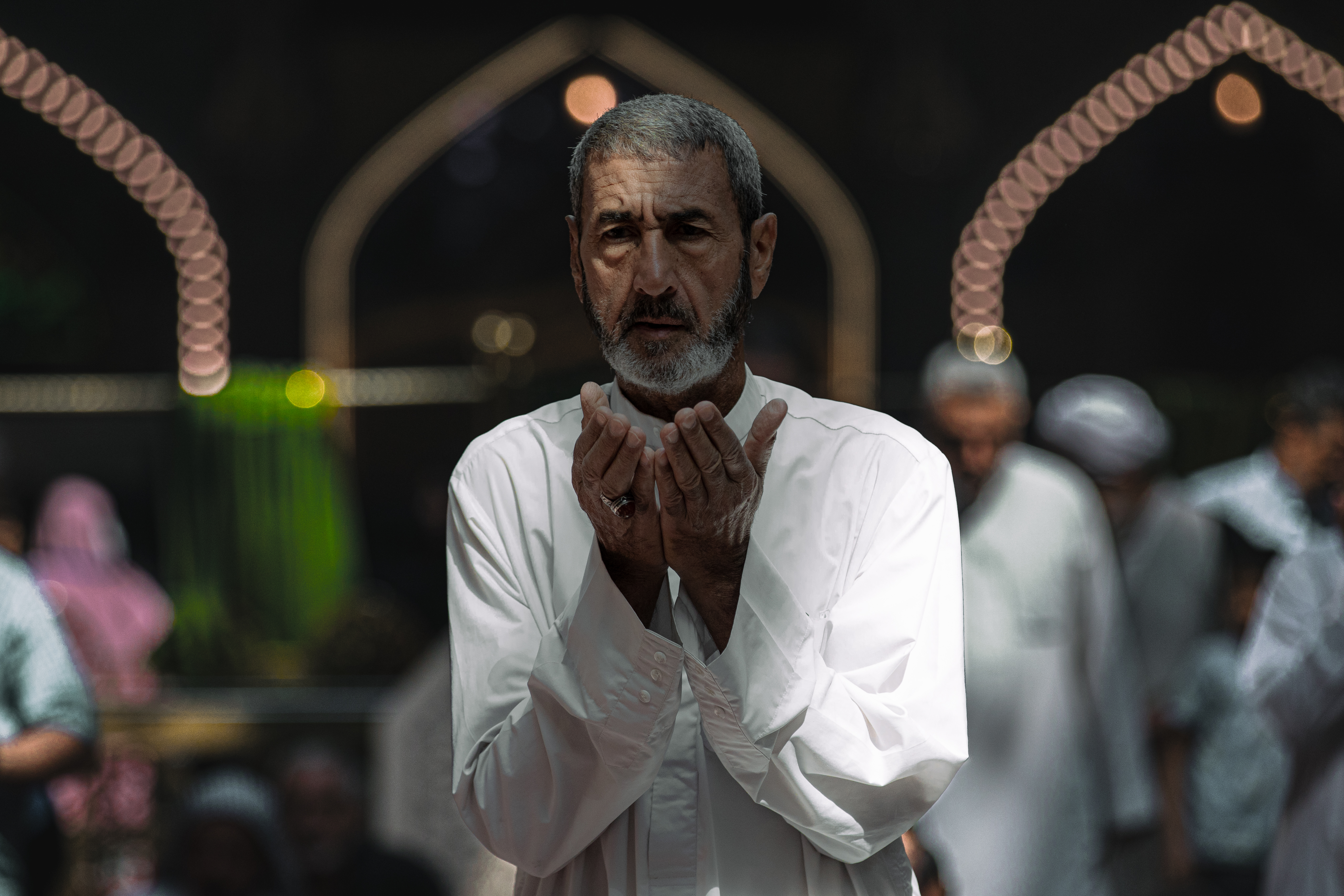 اللهم صل على محمد وآل محمد