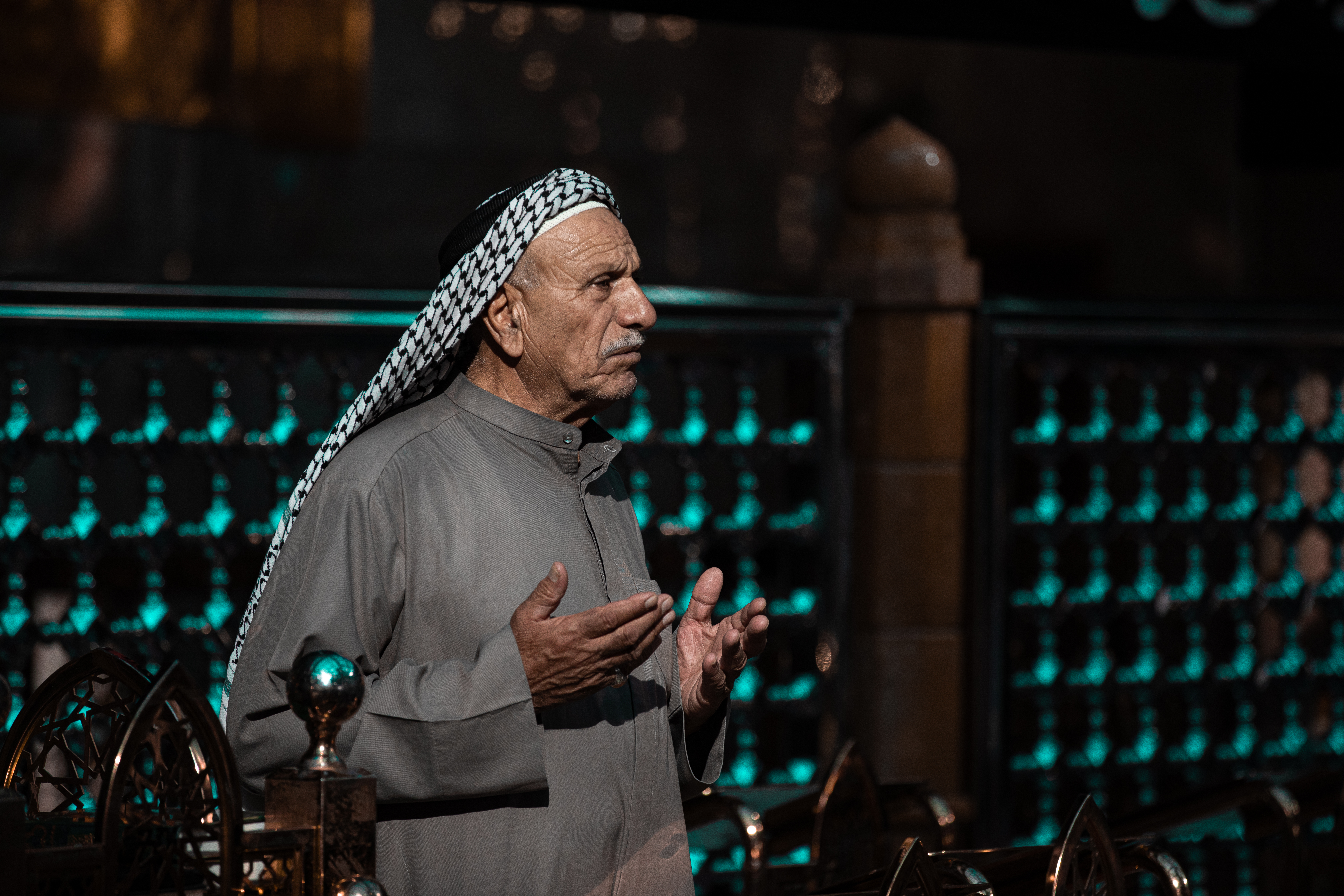 اللهم صل على محمد وآل محمد