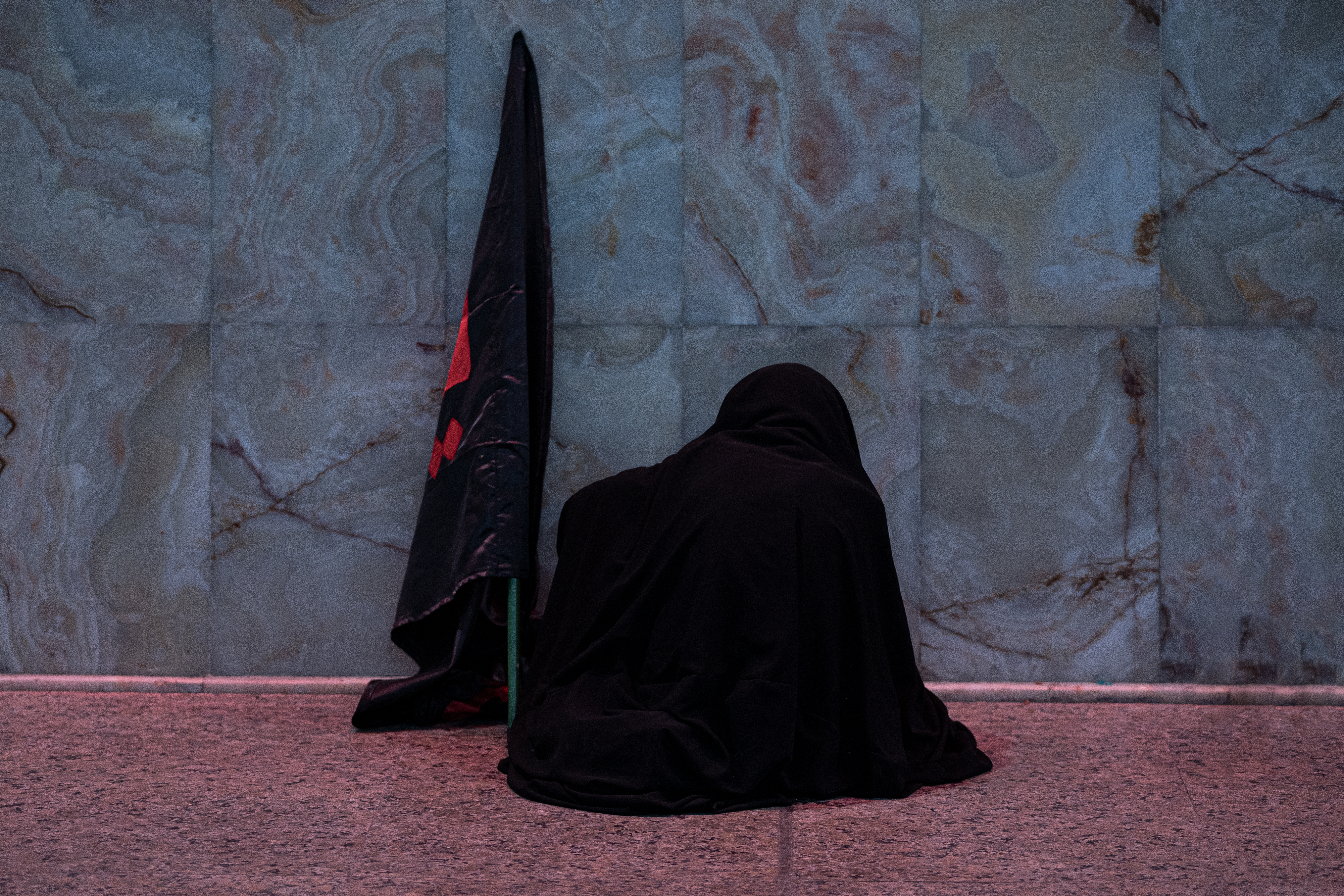 اللهم صل على محمد وآل محمد 